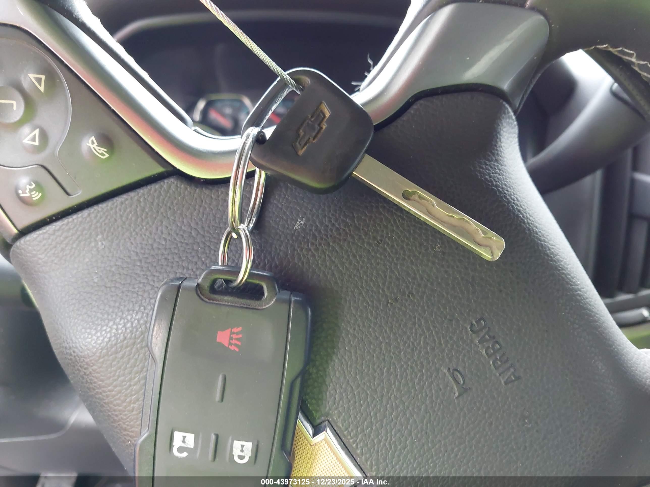 CHEVROLET SILVERADO image 11