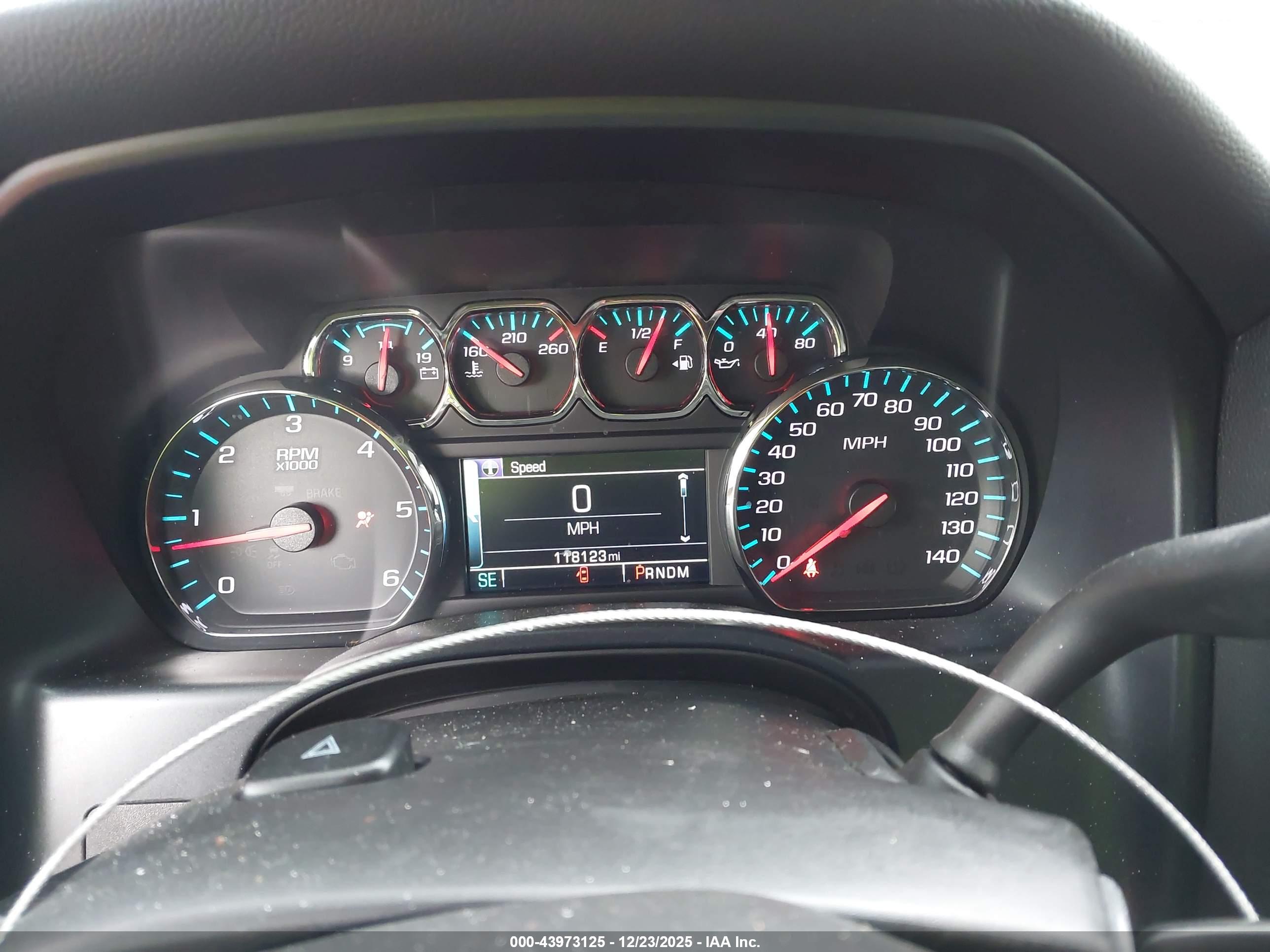 CHEVROLET SILVERADO image 7