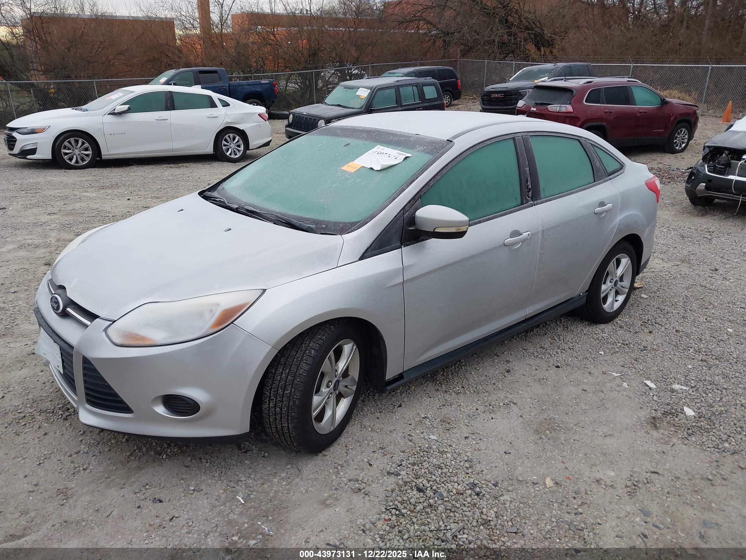 FORD FOCUS image 2