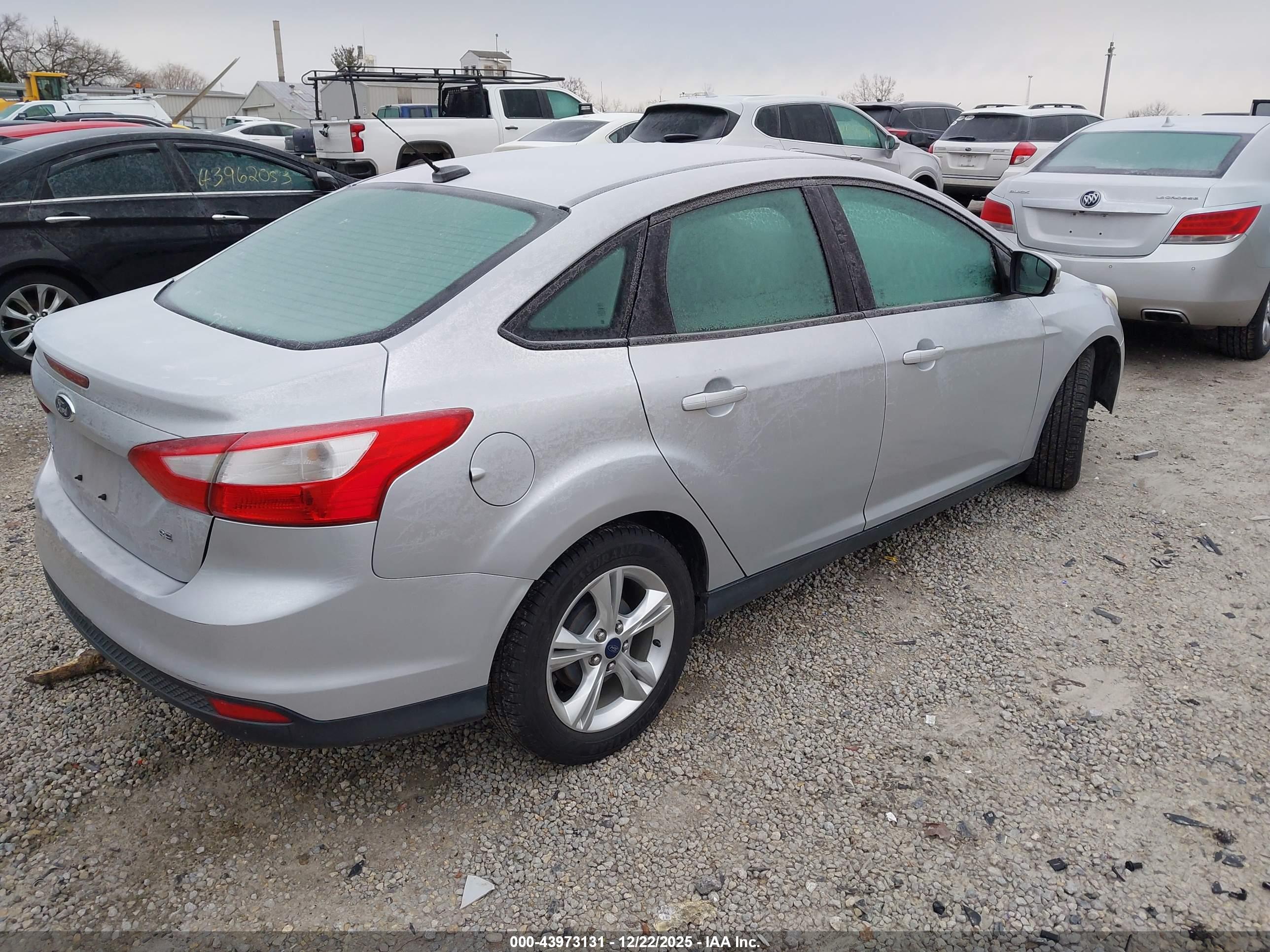 FORD FOCUS image 4