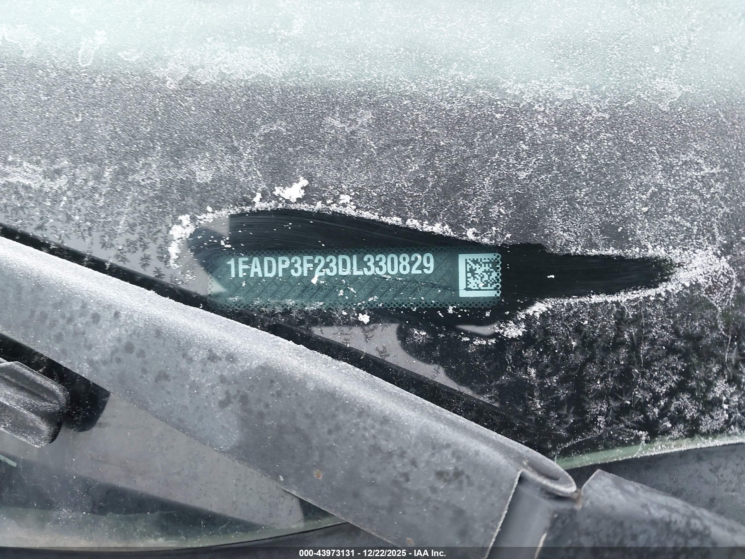 FORD FOCUS image 9