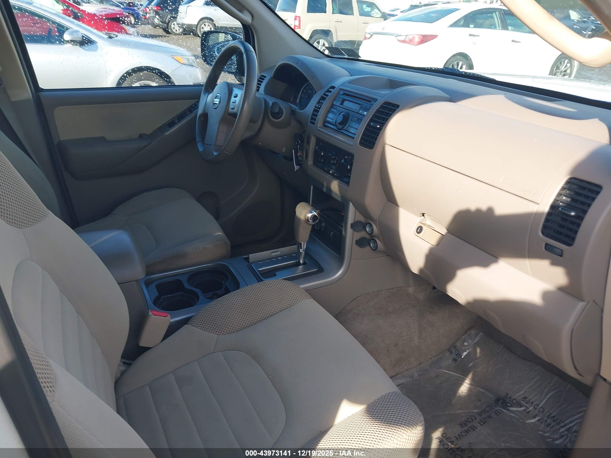 NISSAN PATHFINDER image 5