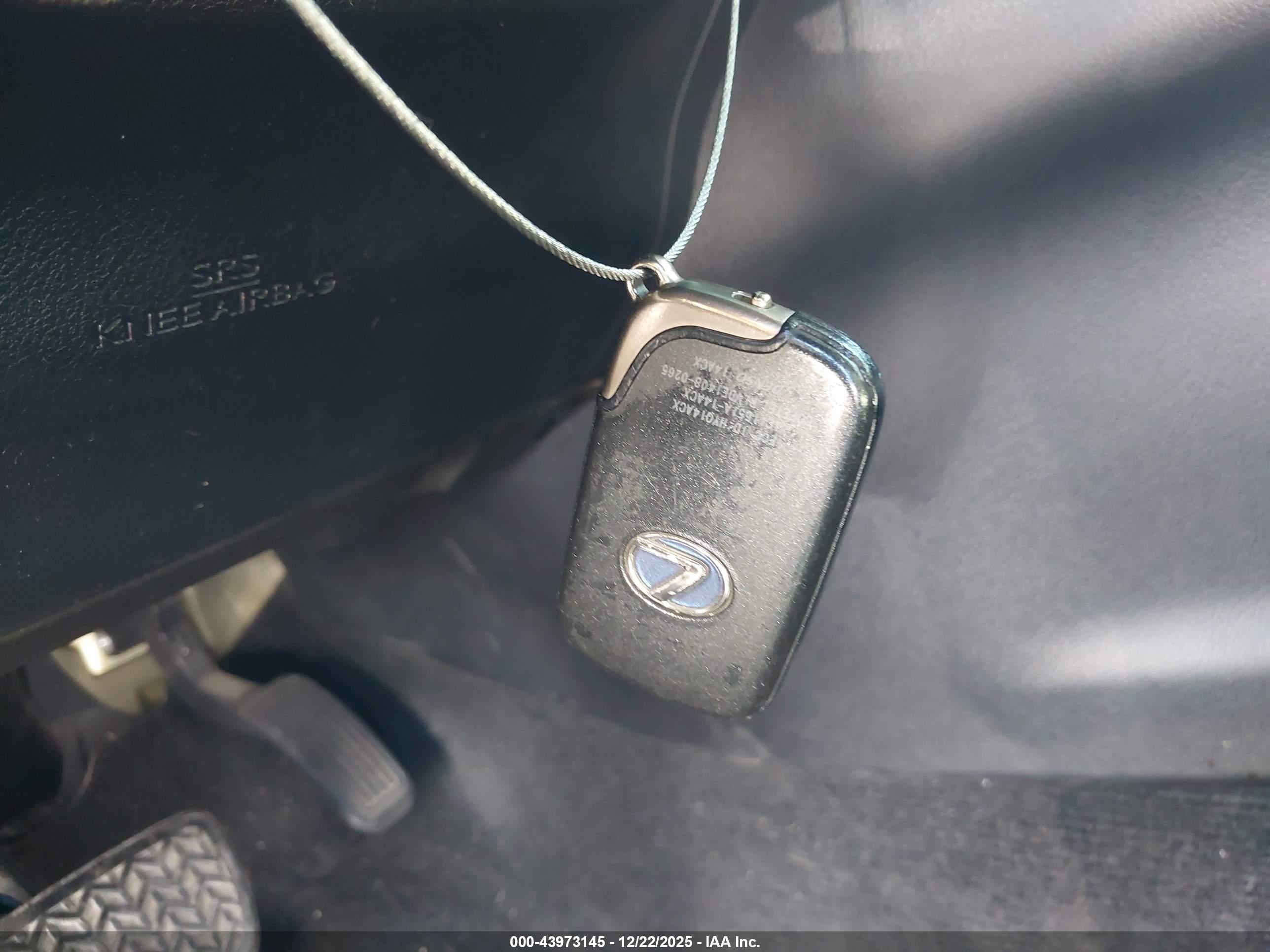 LEXUS CT image 11