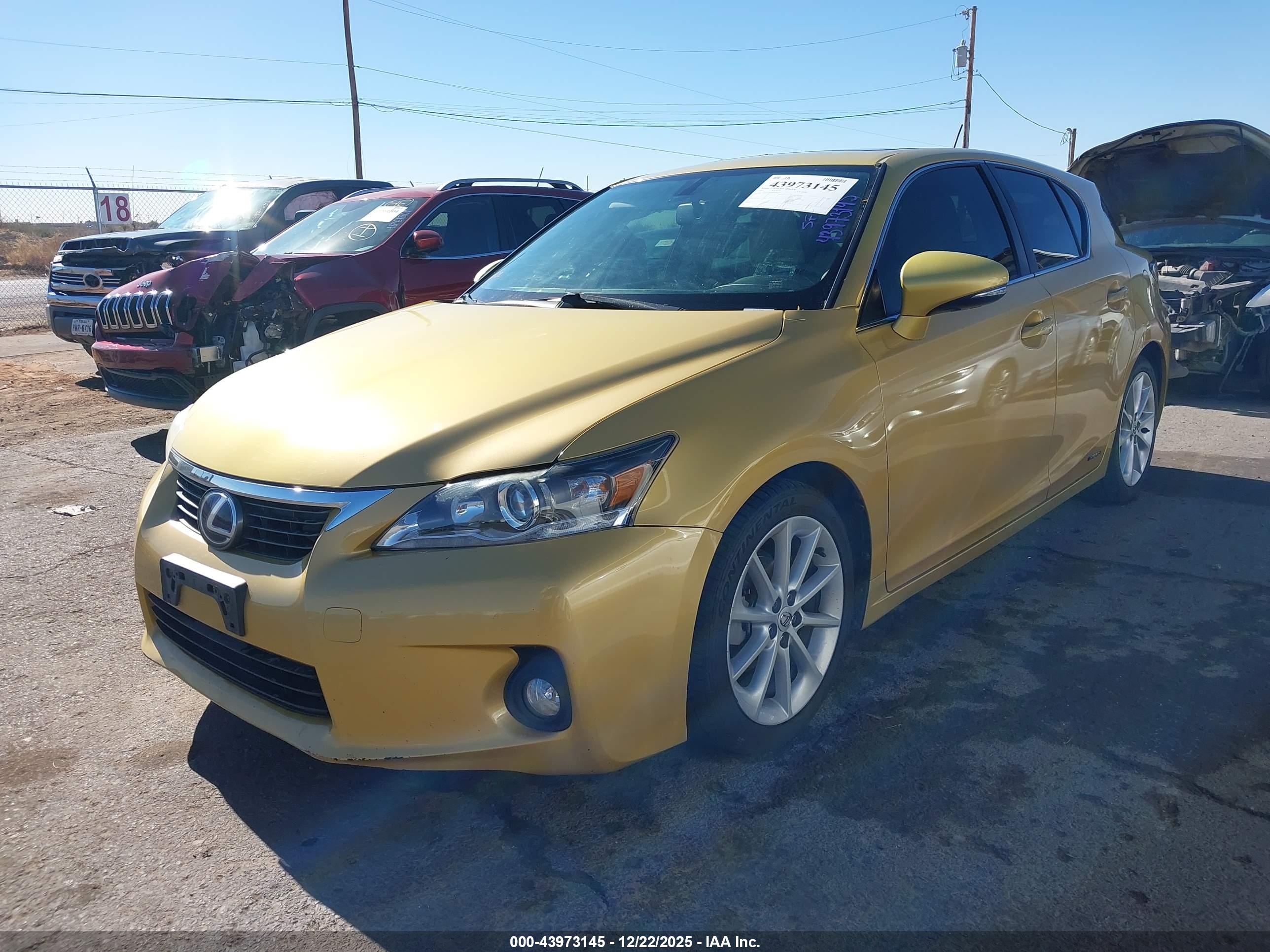 LEXUS CT image 2