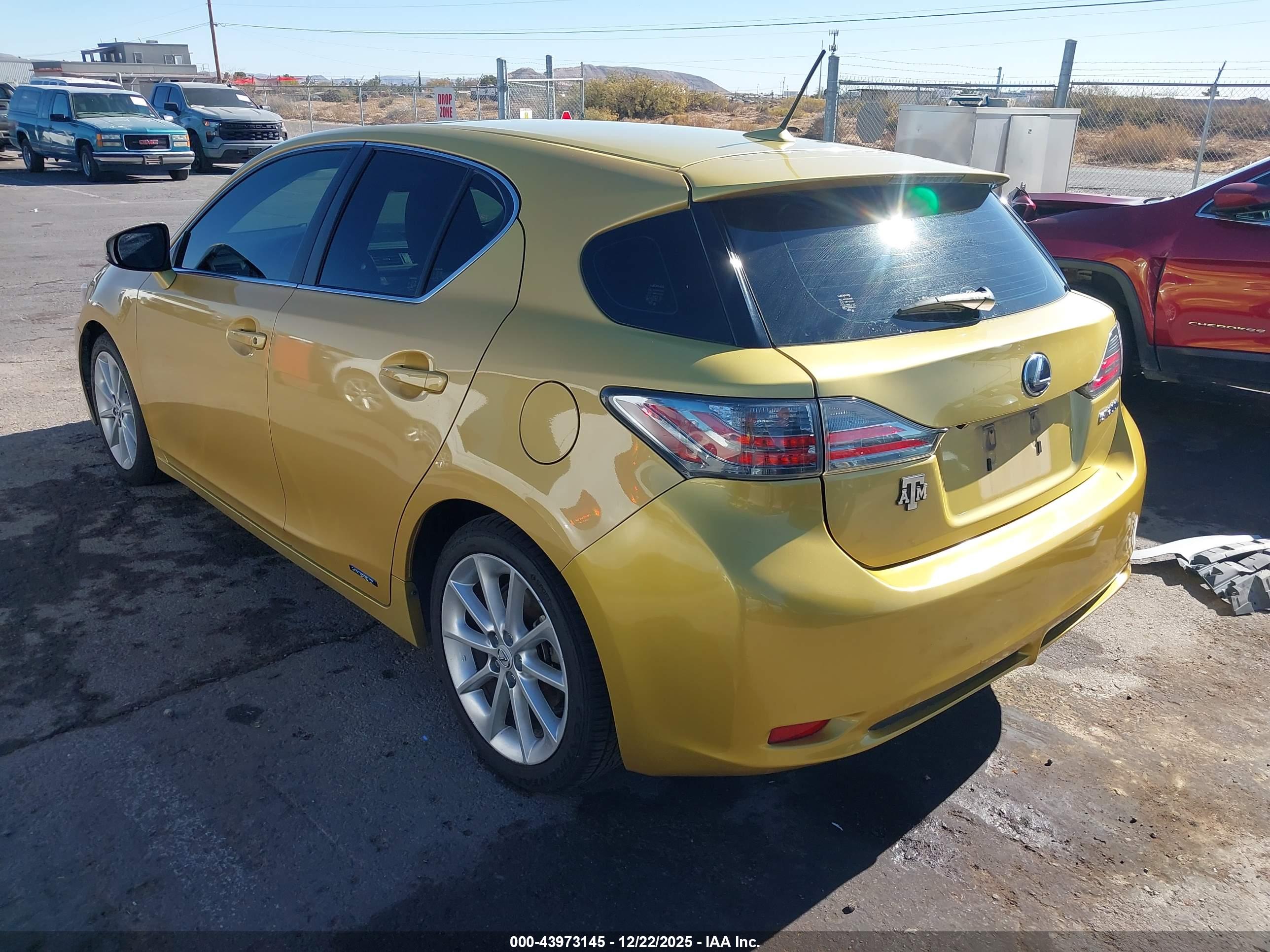 LEXUS CT image 3