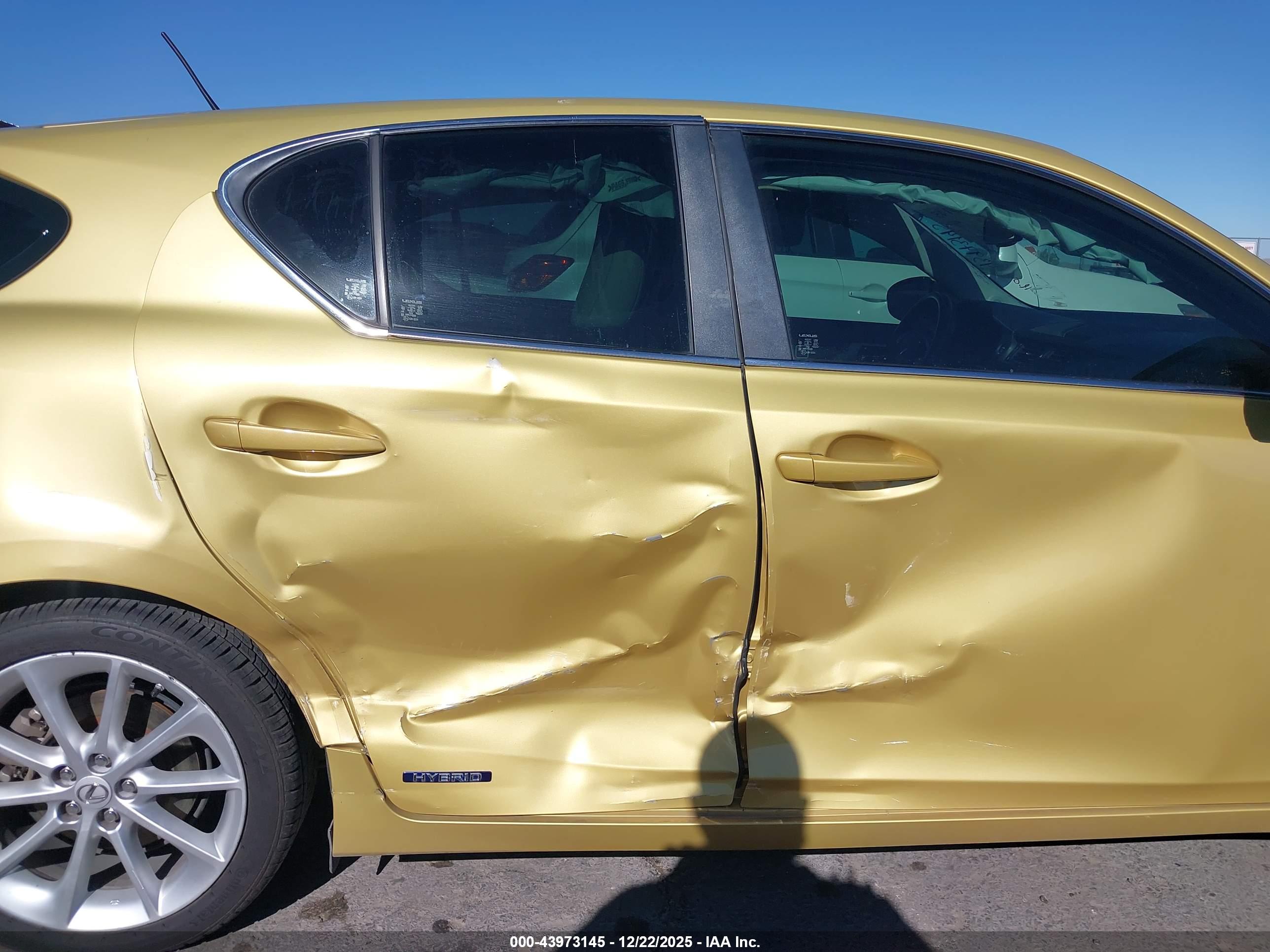 LEXUS CT image 6
