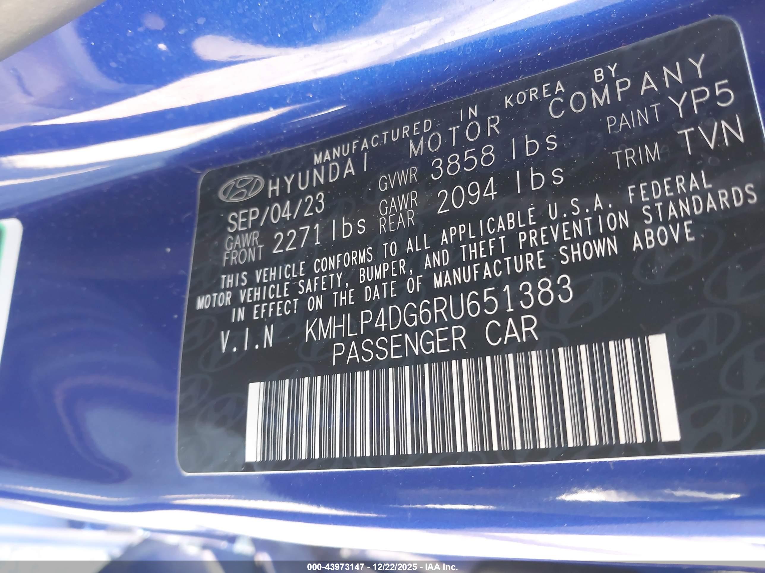 HYUNDAI ELANTRA image 9