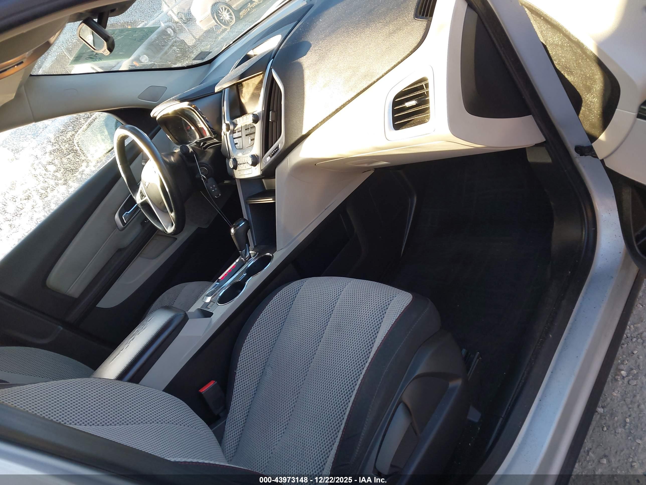 GMC TERRAIN image 5