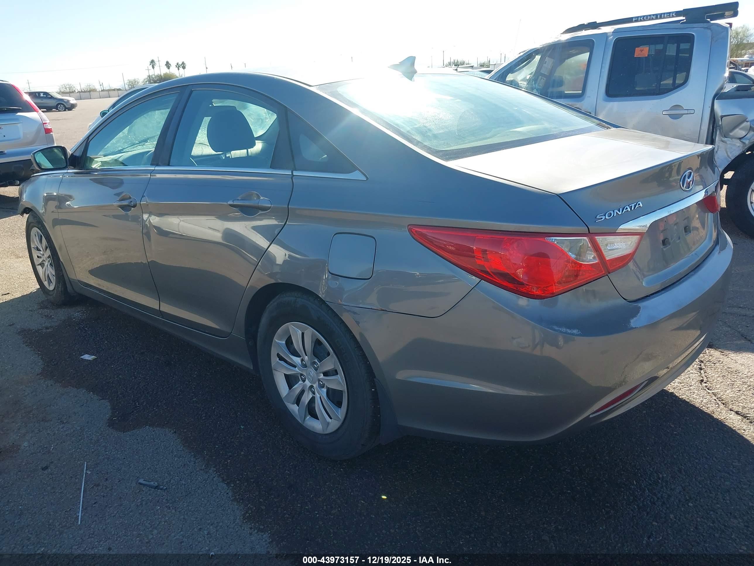HYUNDAI SONATA image 3