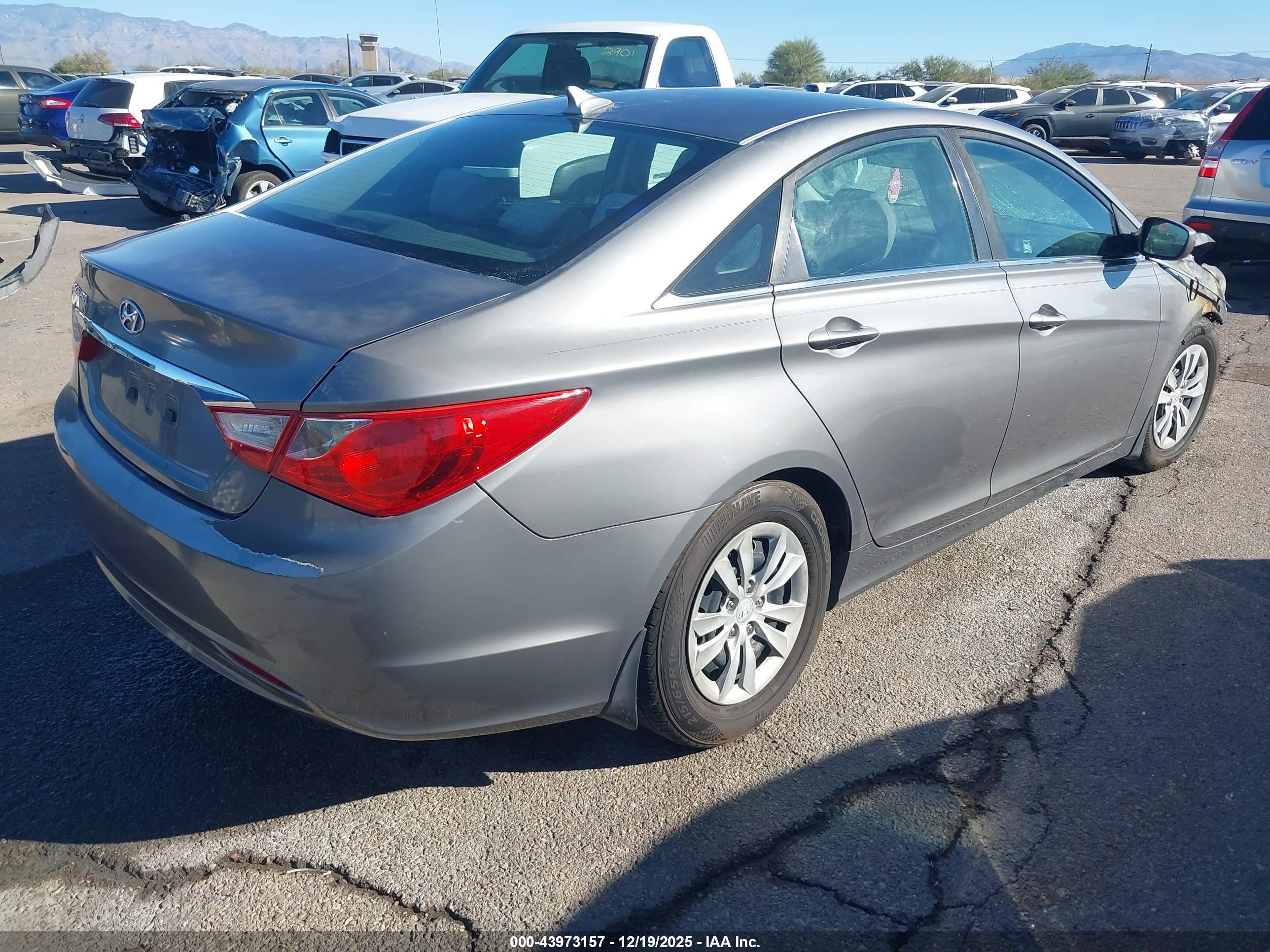 HYUNDAI SONATA image 4