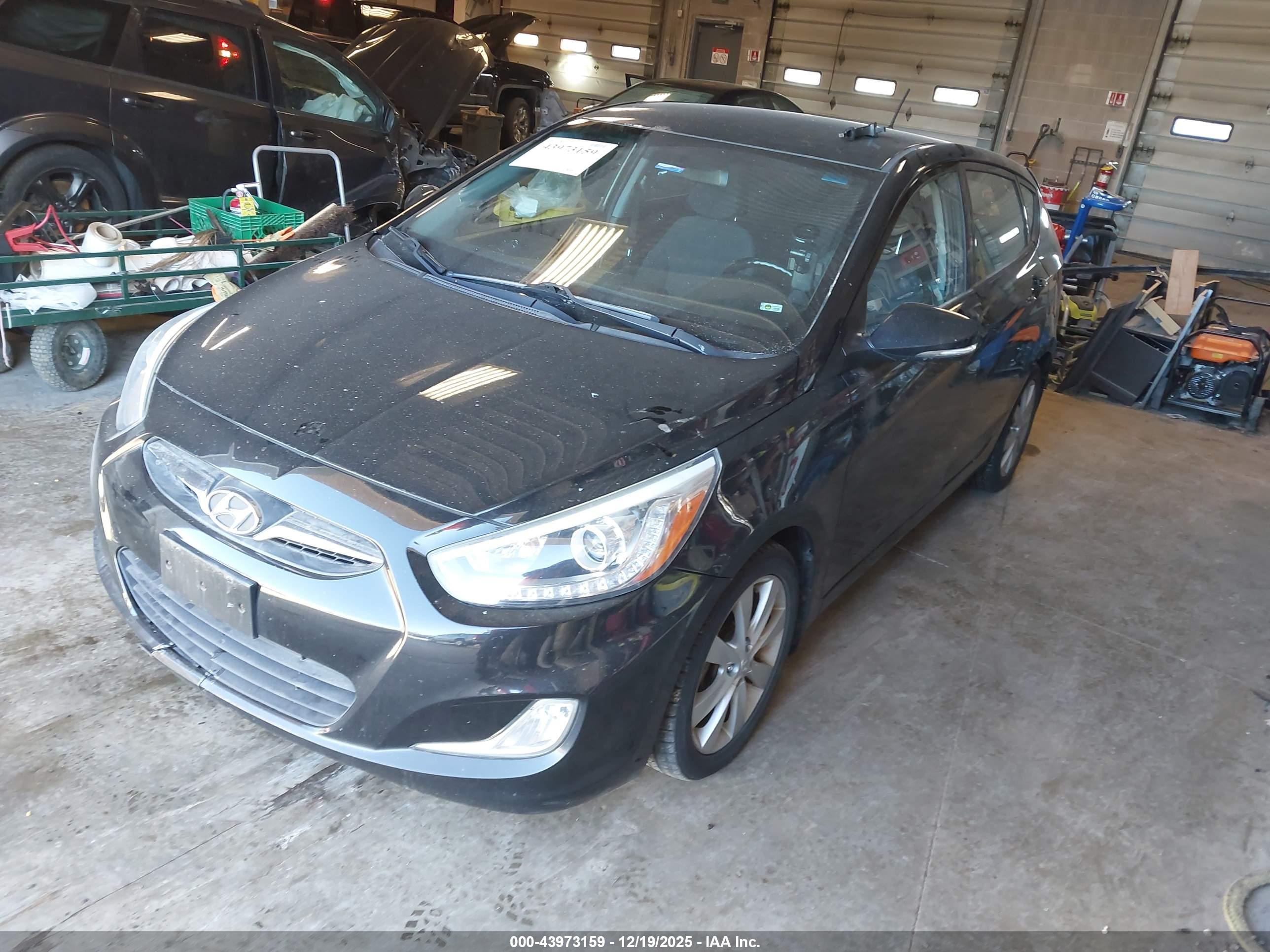 HYUNDAI ACCENT image 2