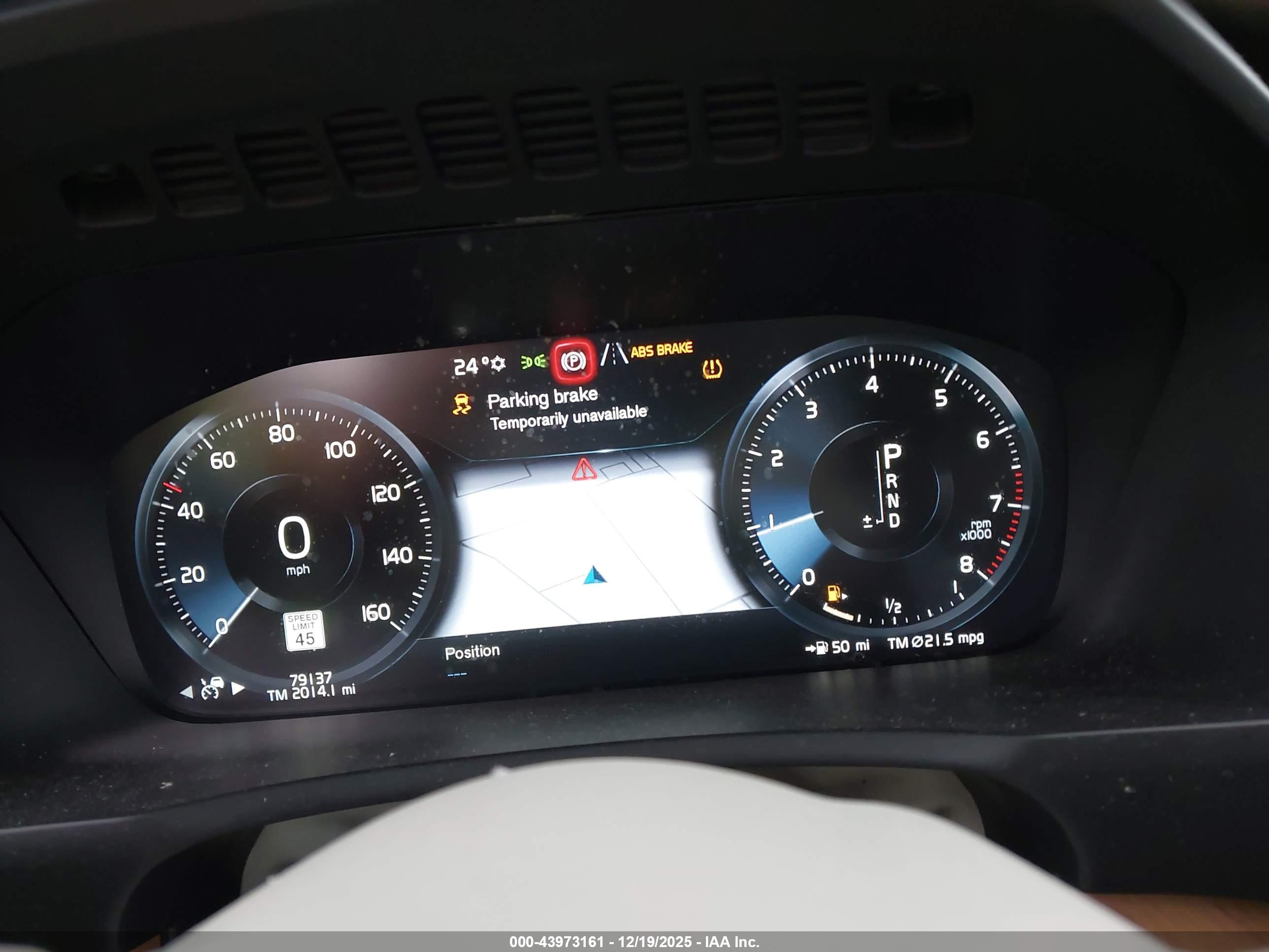 VOLVO XC90 image 7