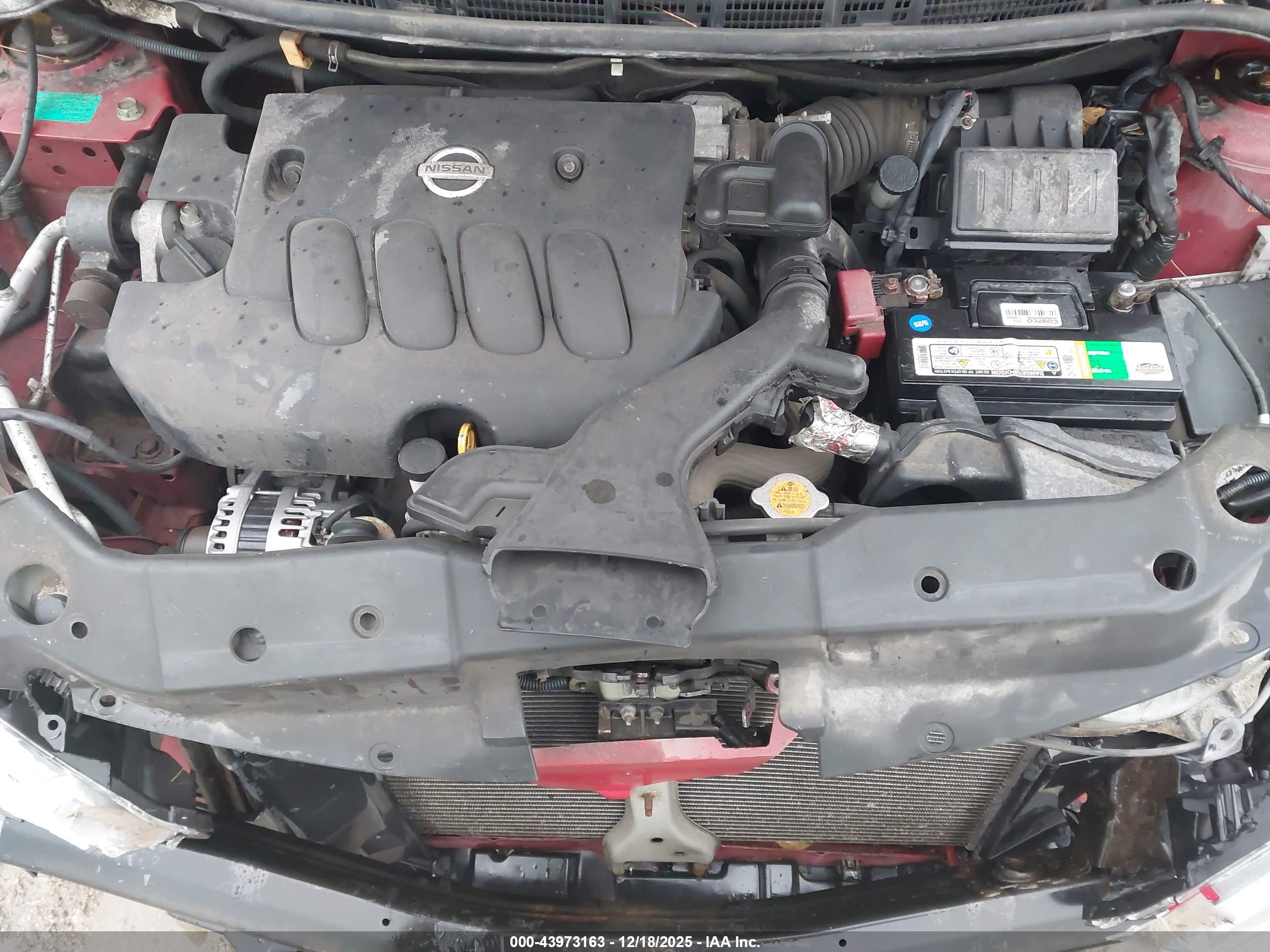 NISSAN VERSA image 10