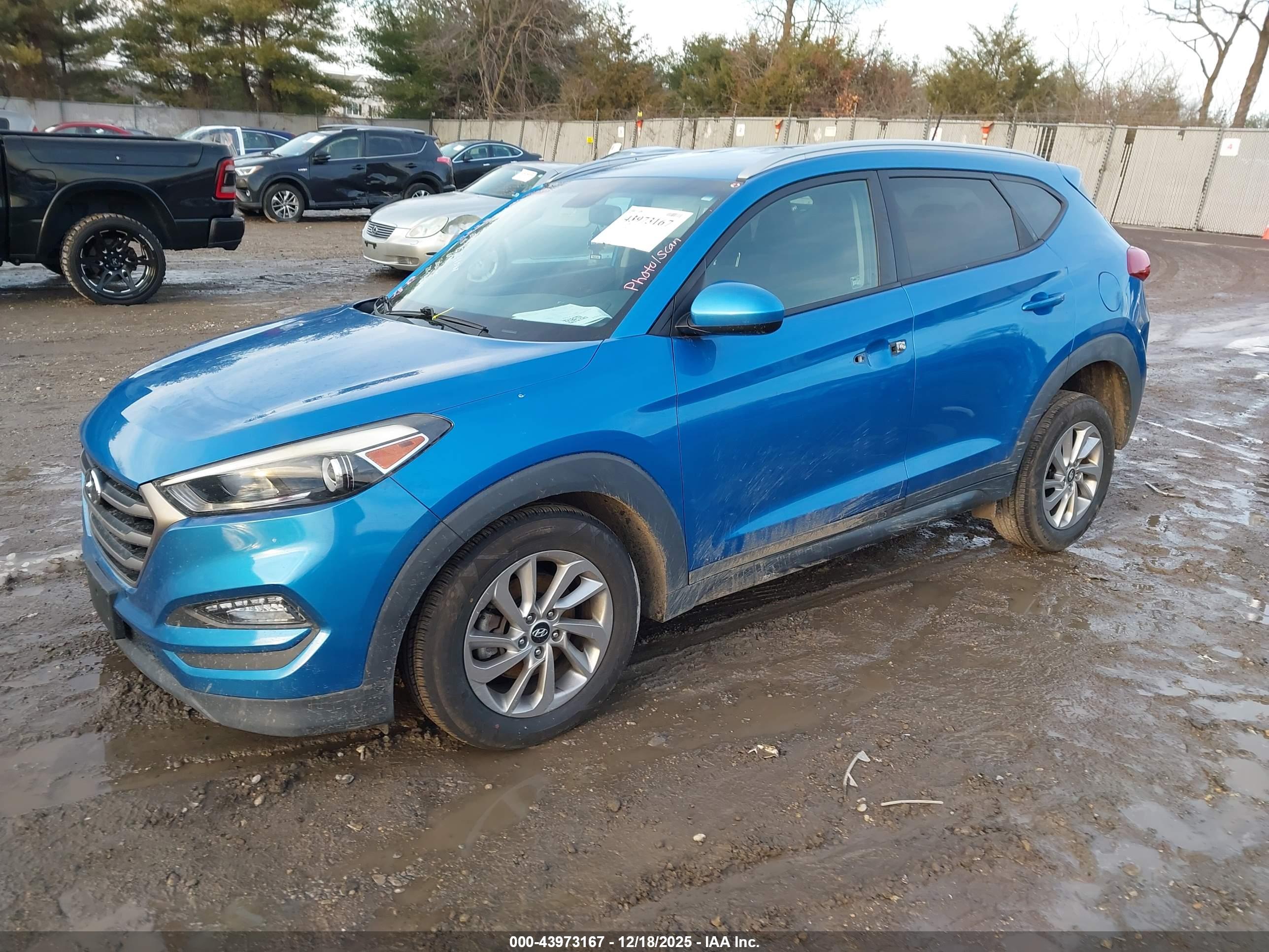 HYUNDAI TUCSON image 2