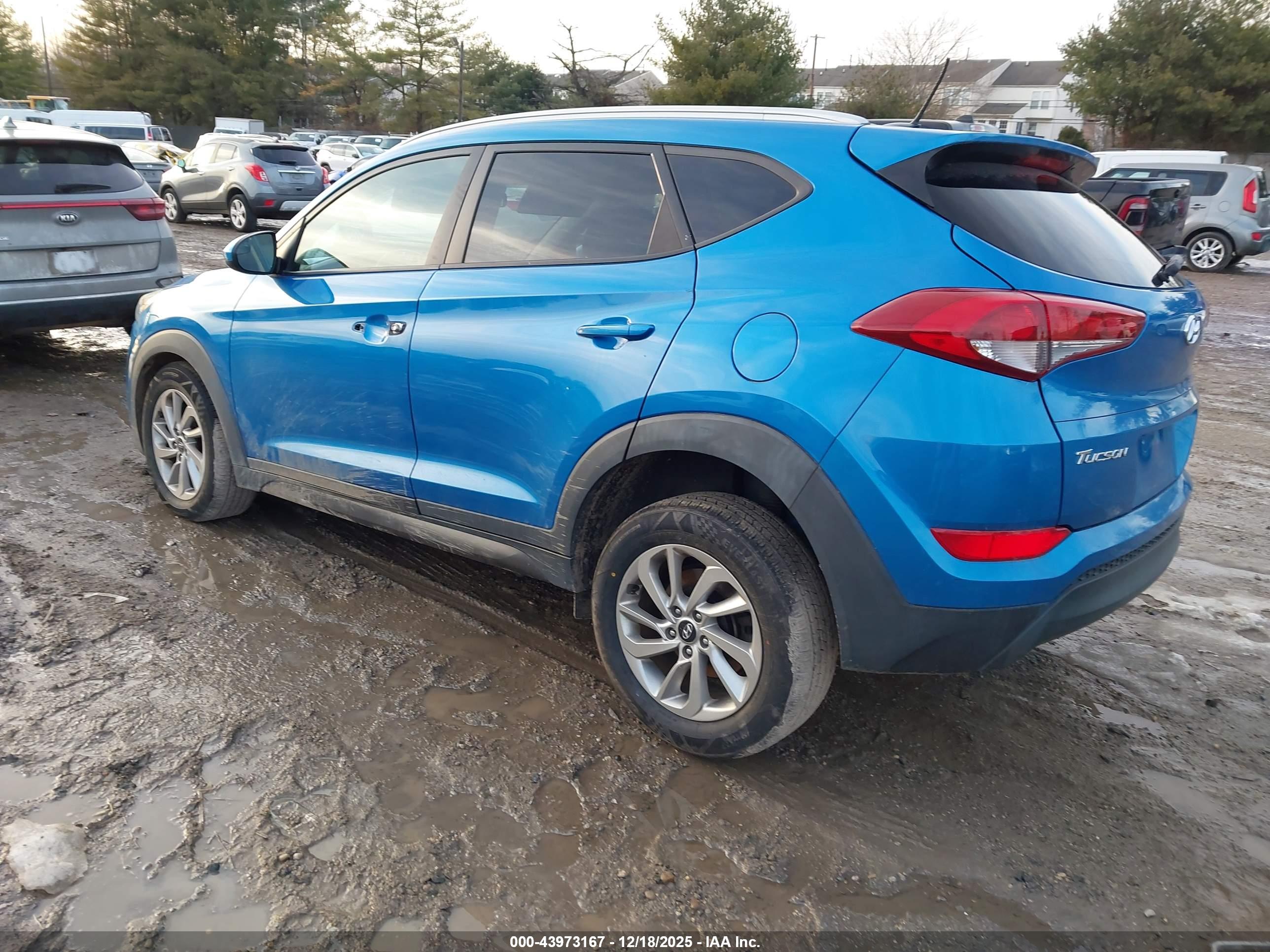 HYUNDAI TUCSON image 3