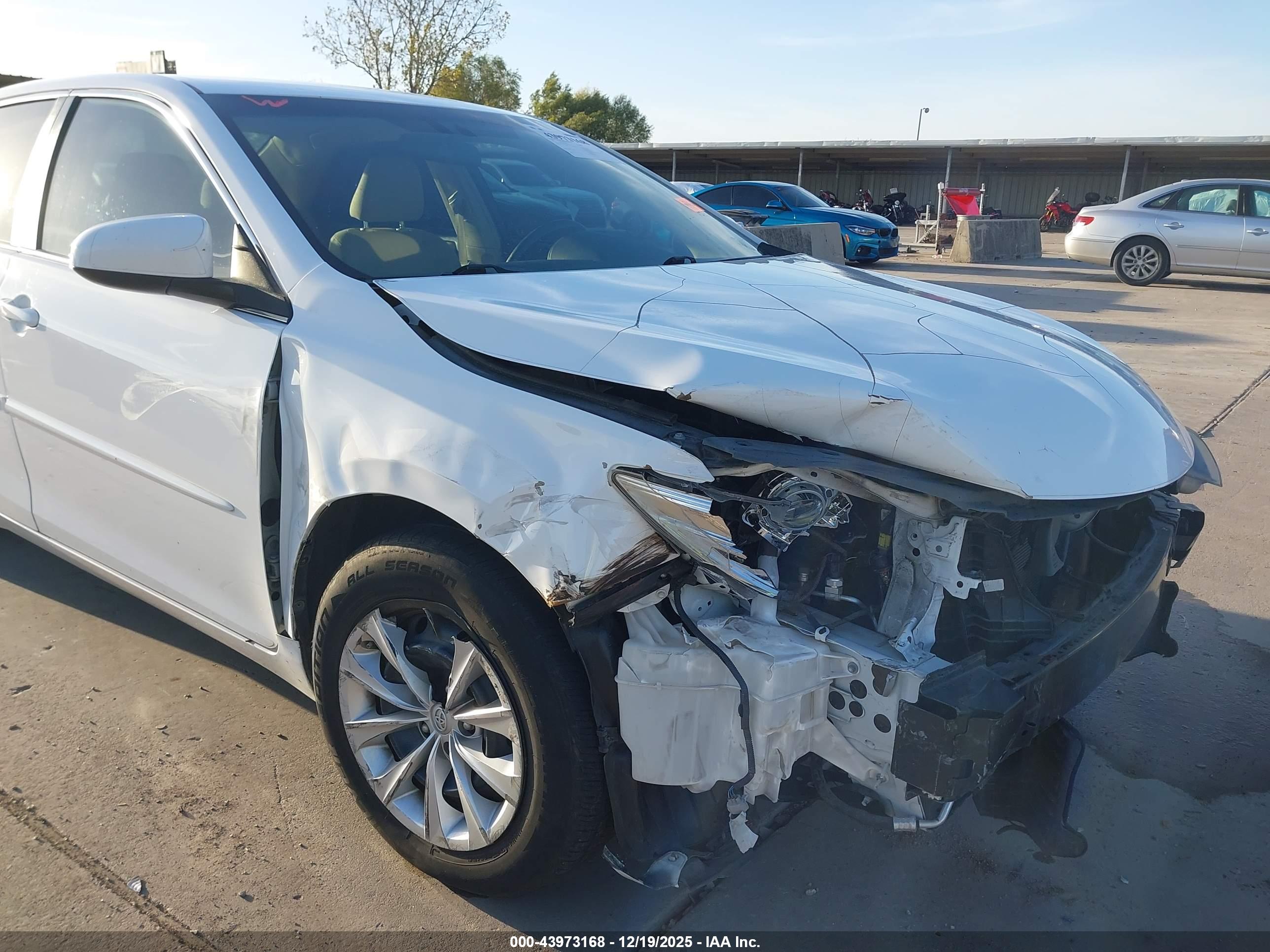 TOYOTA CAMRY image 6