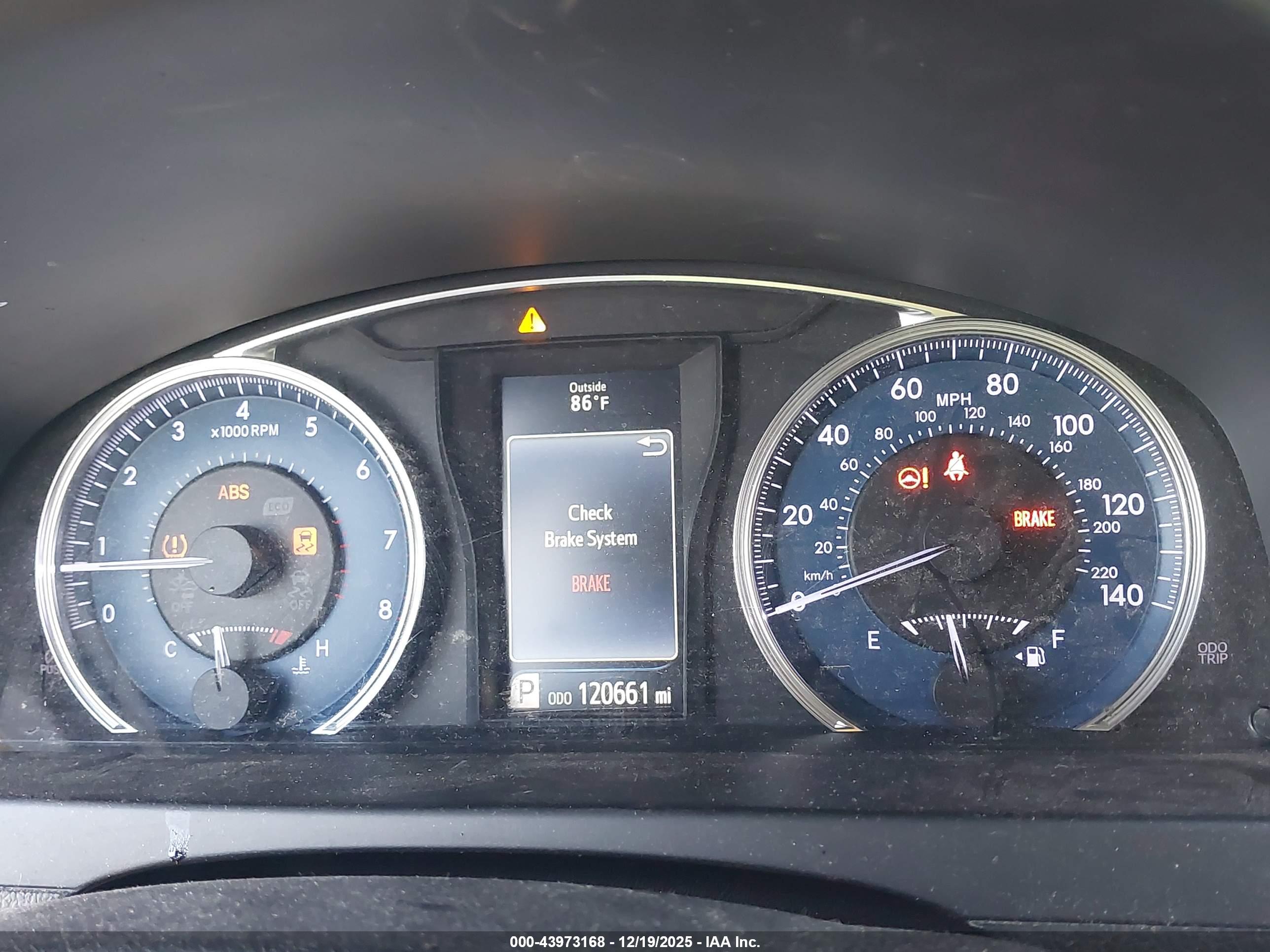 TOYOTA CAMRY image 7