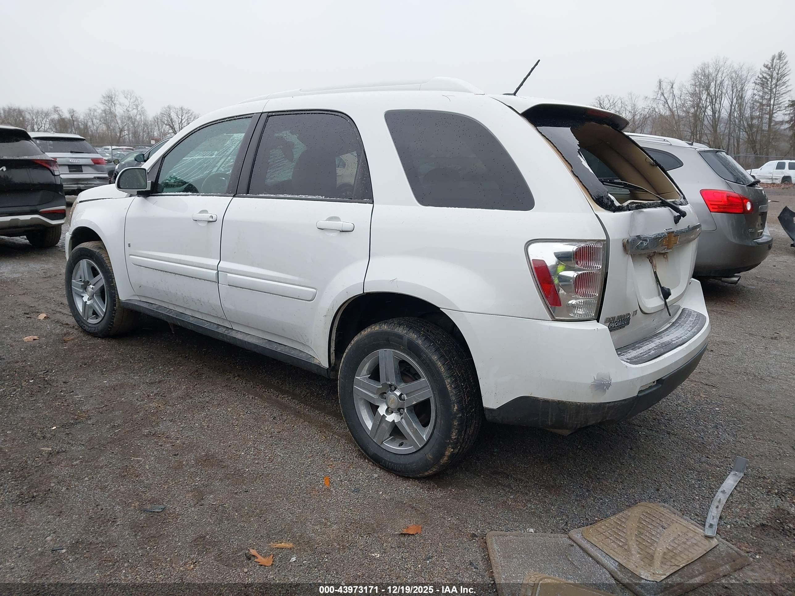 CHEVROLET EQUINOX image 3