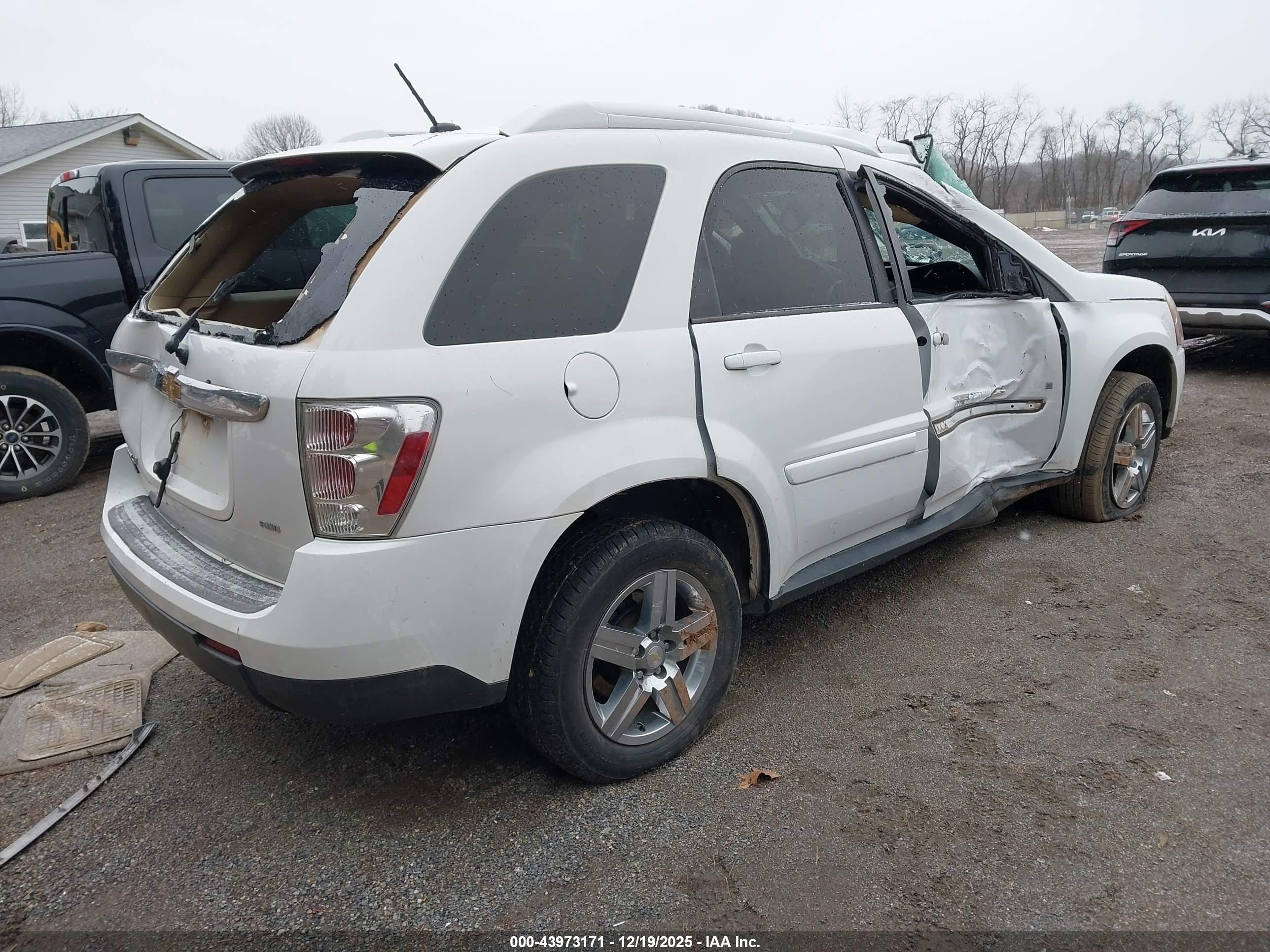 CHEVROLET EQUINOX image 4