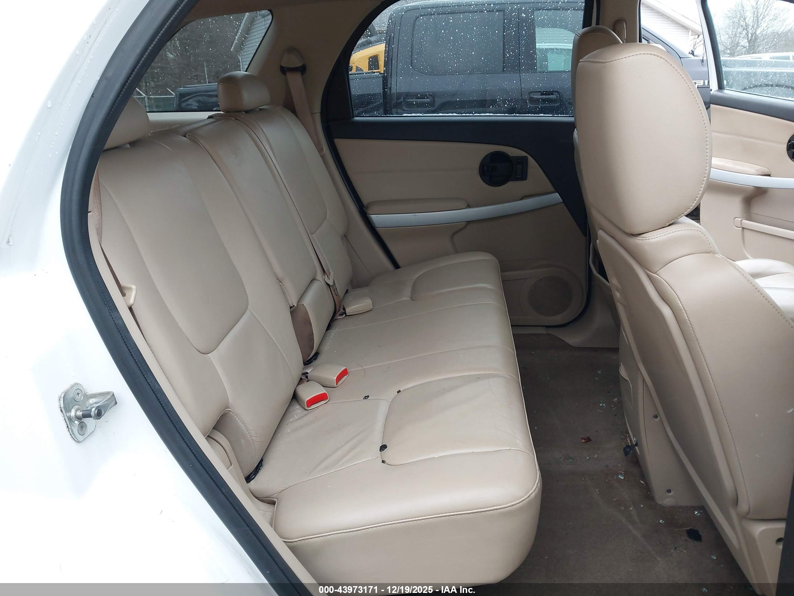 CHEVROLET EQUINOX image 8