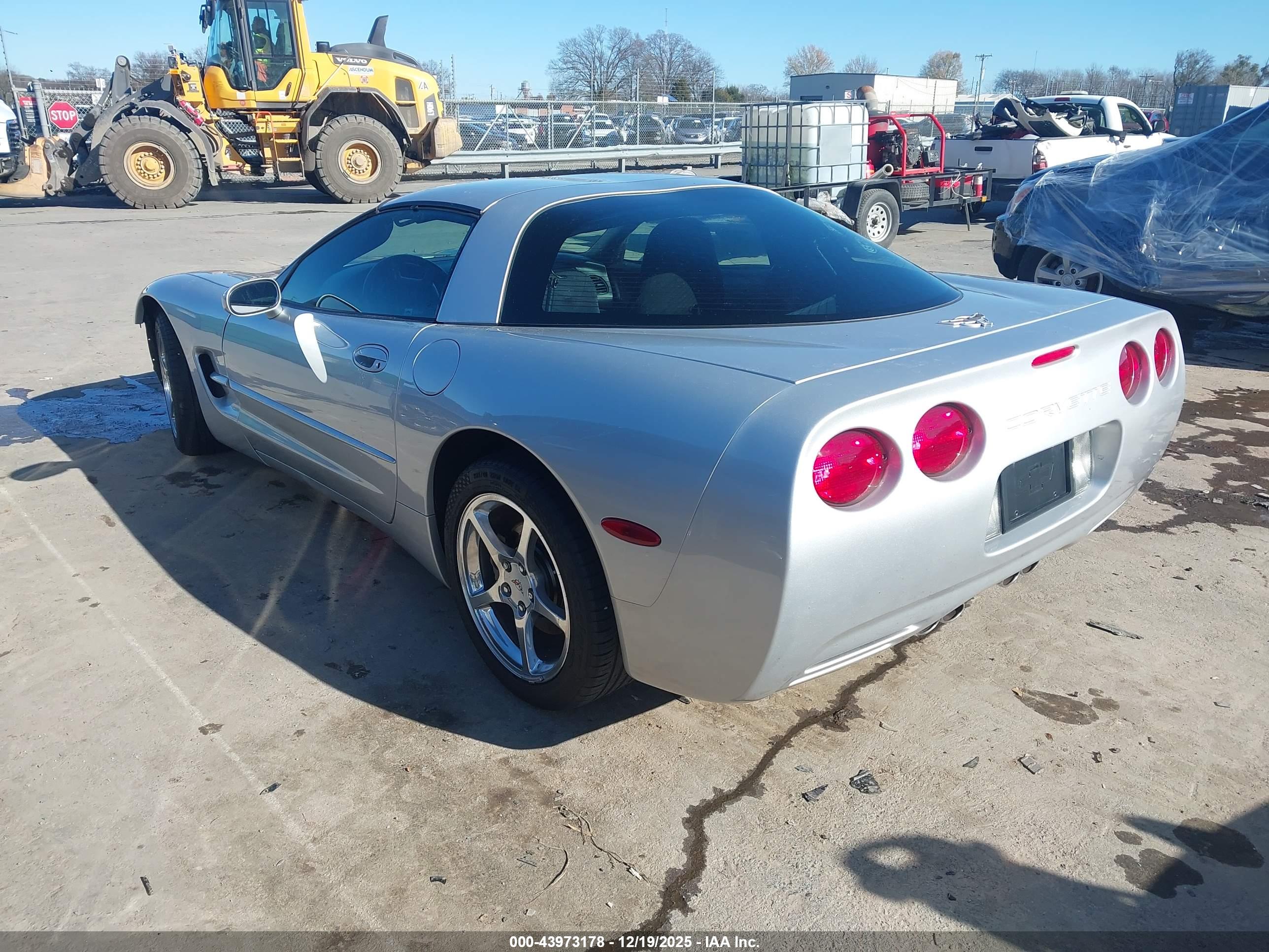 CHEVROLET CORVETTE image 3