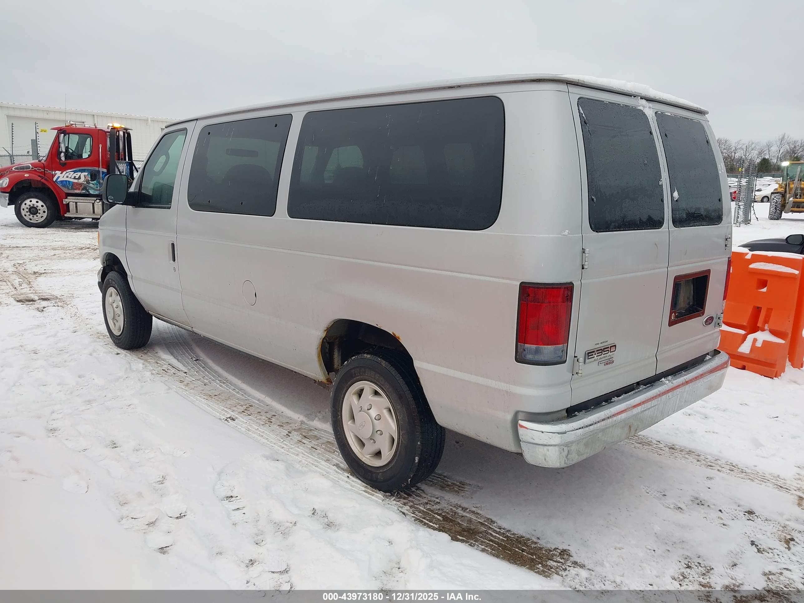 FORD E-350 image 3