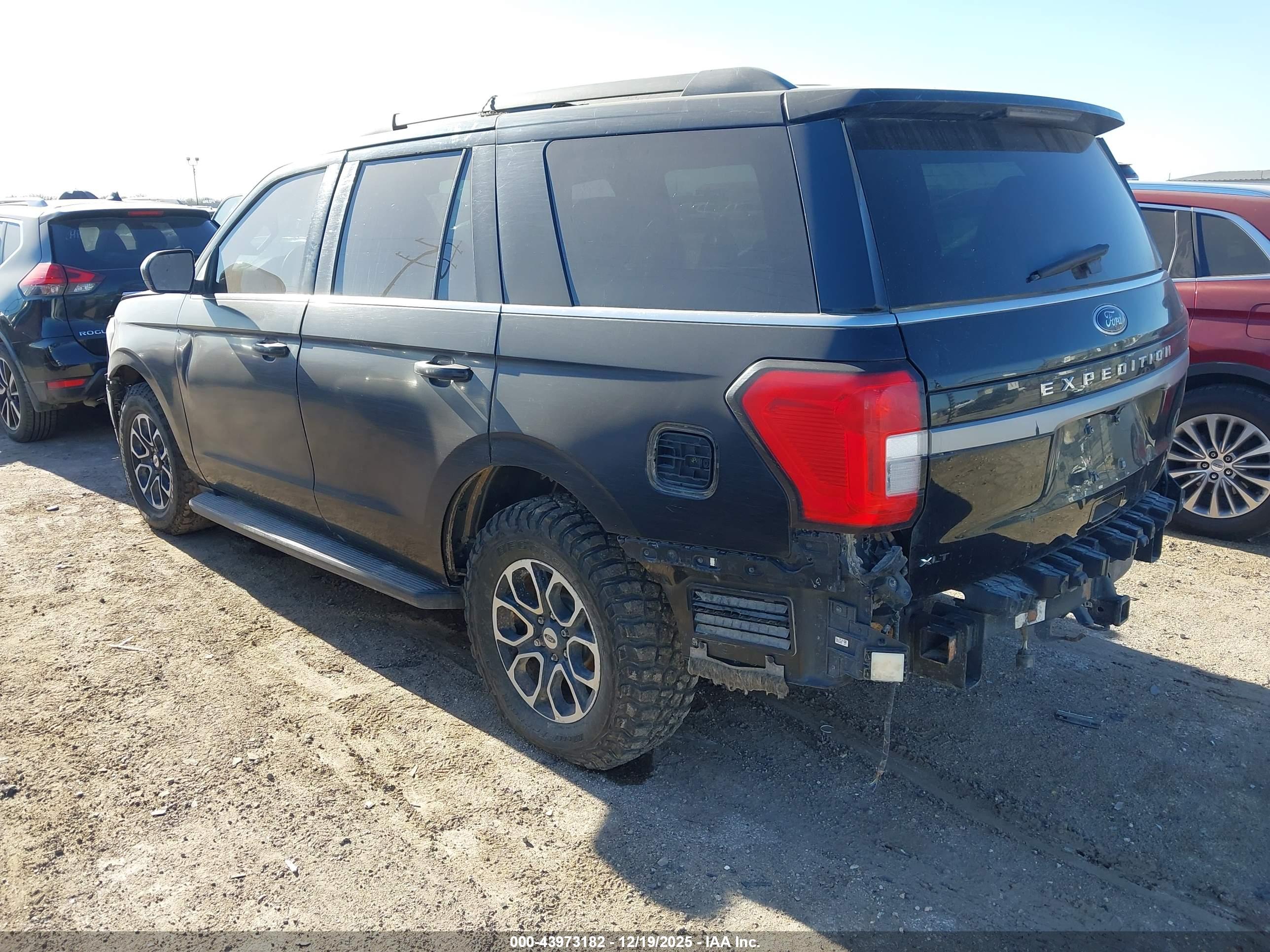 FORD EXPEDITION image 3