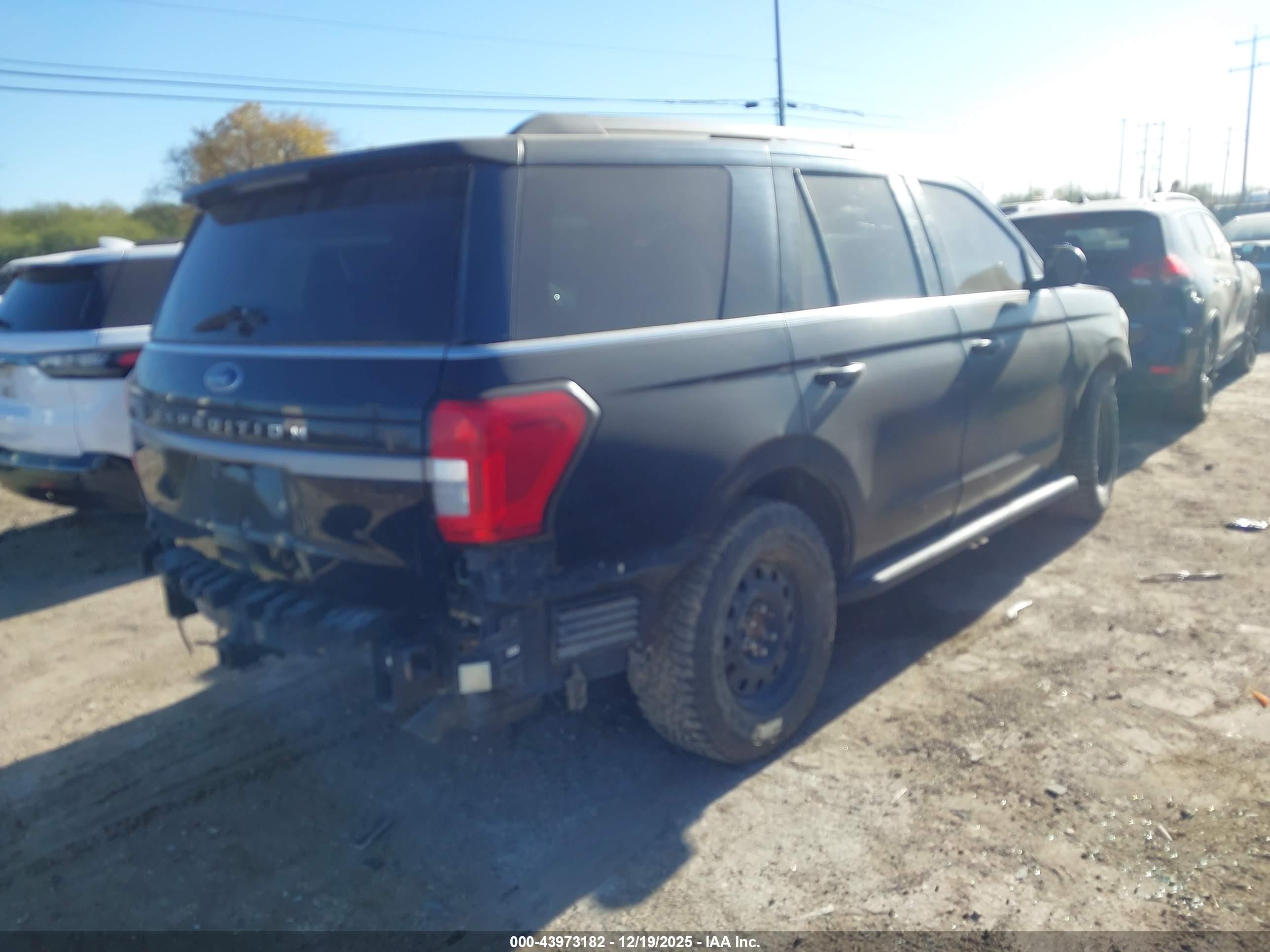 FORD EXPEDITION image 4