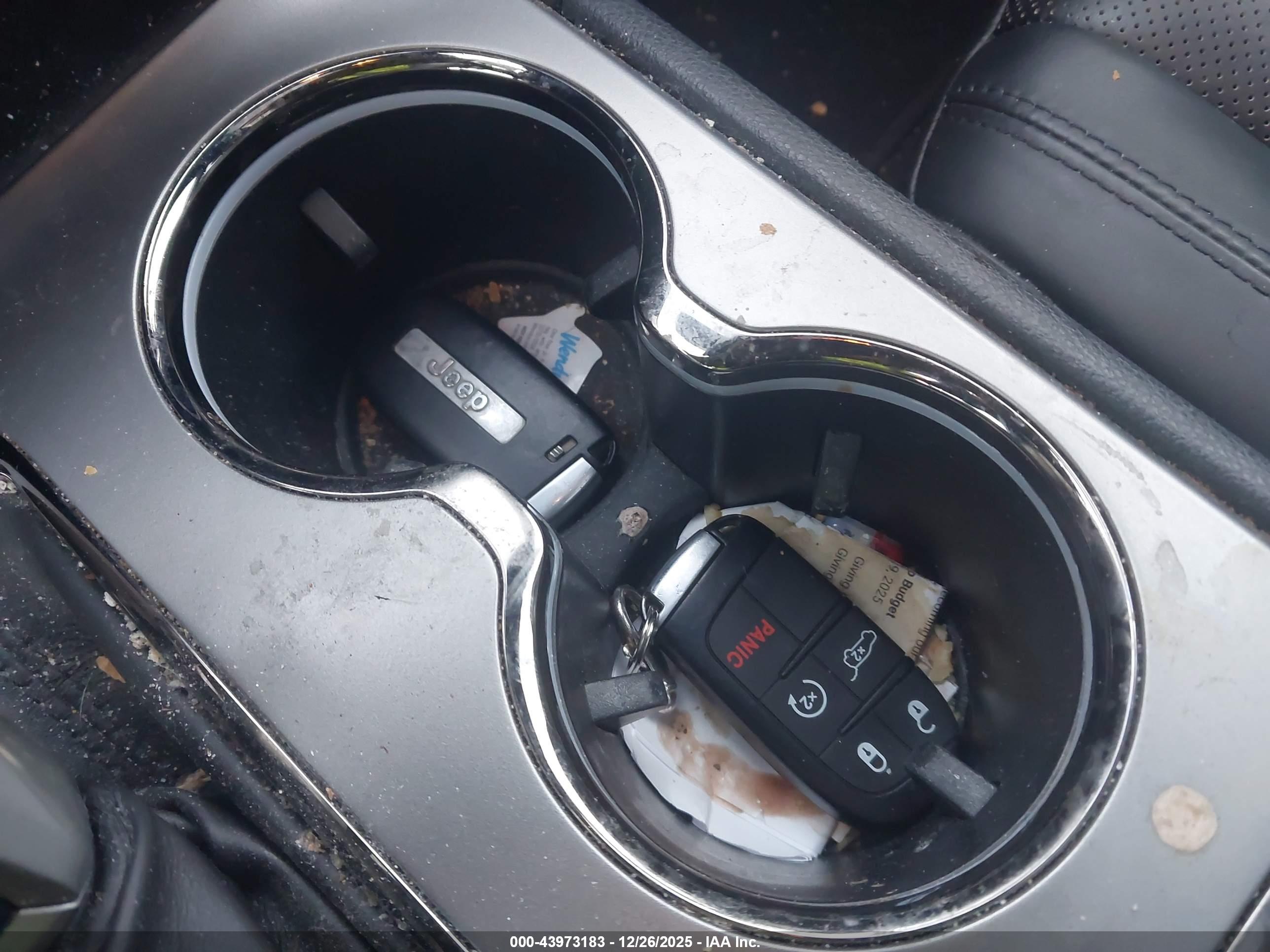 JEEP GRAND image 11