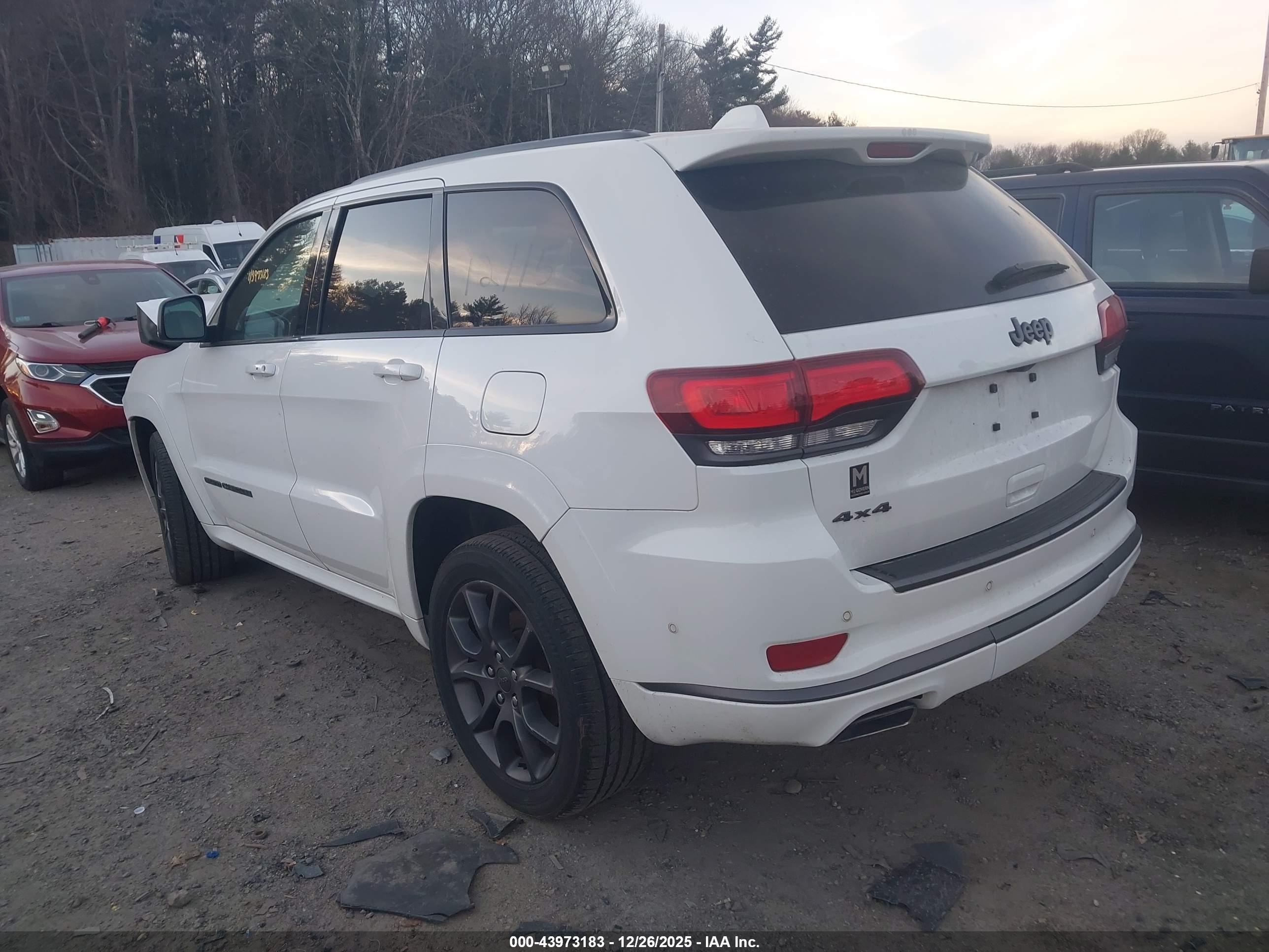 JEEP GRAND image 3