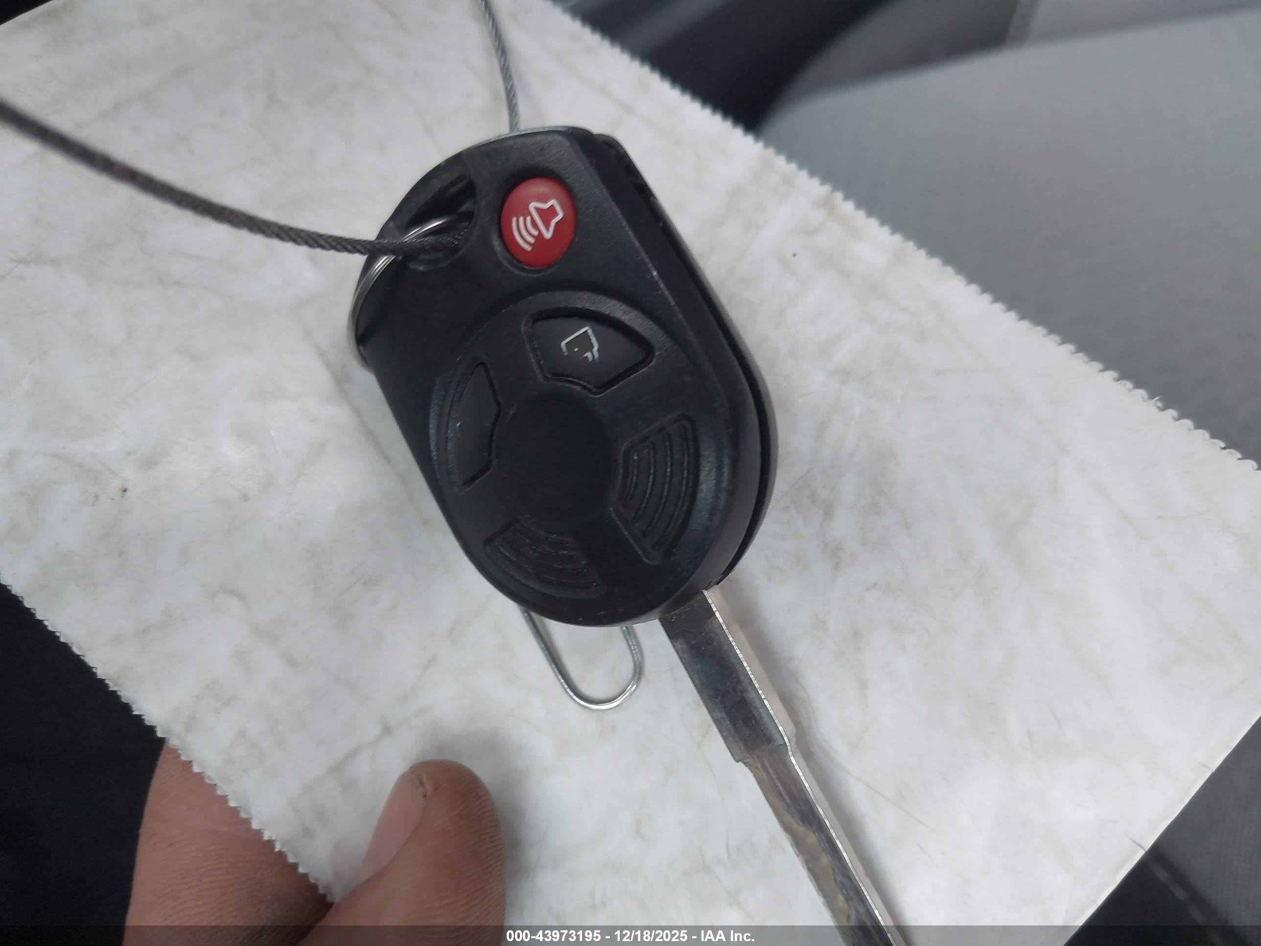 FORD ESCAPE image 11