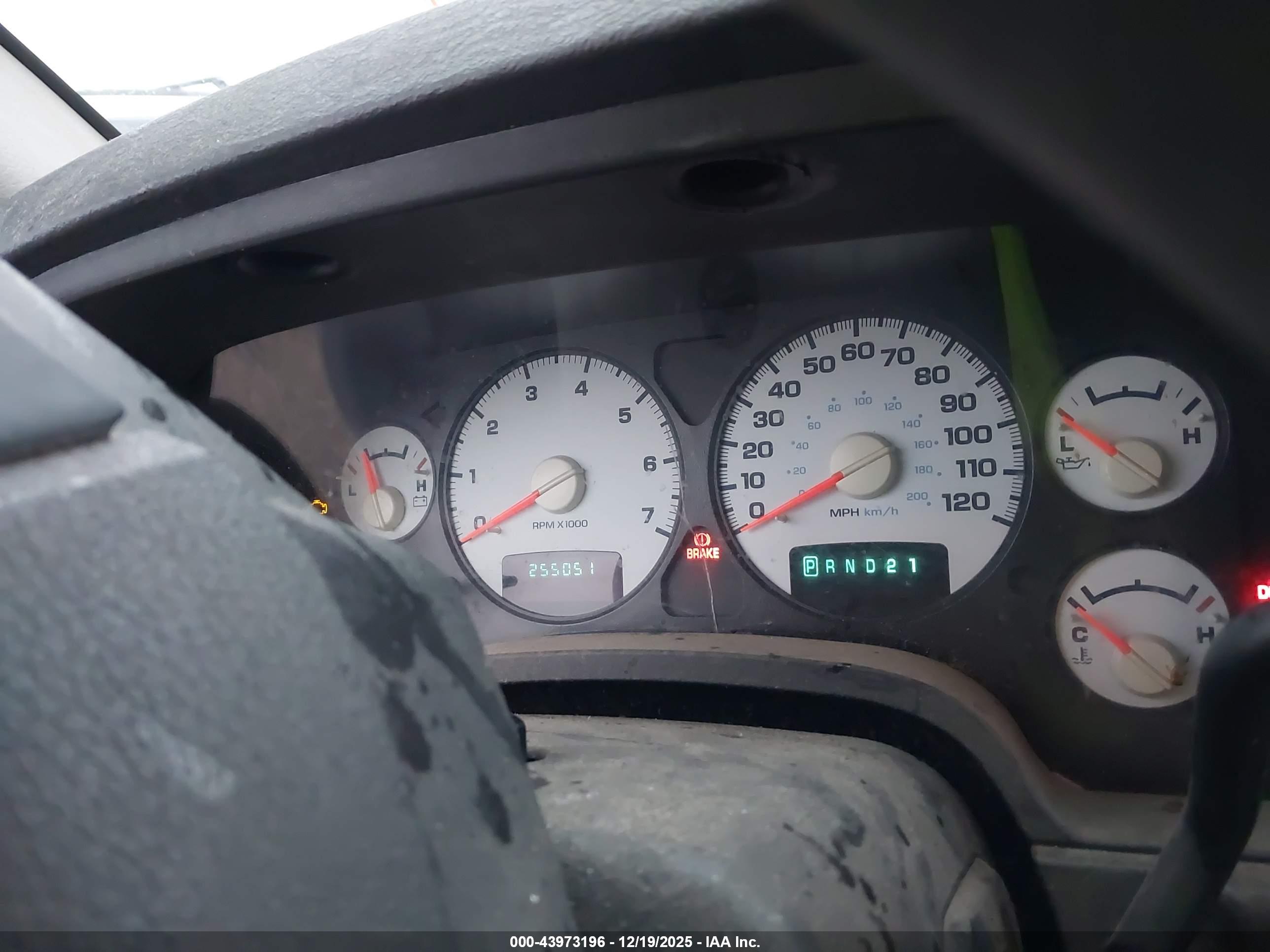 DODGE RAM image 7