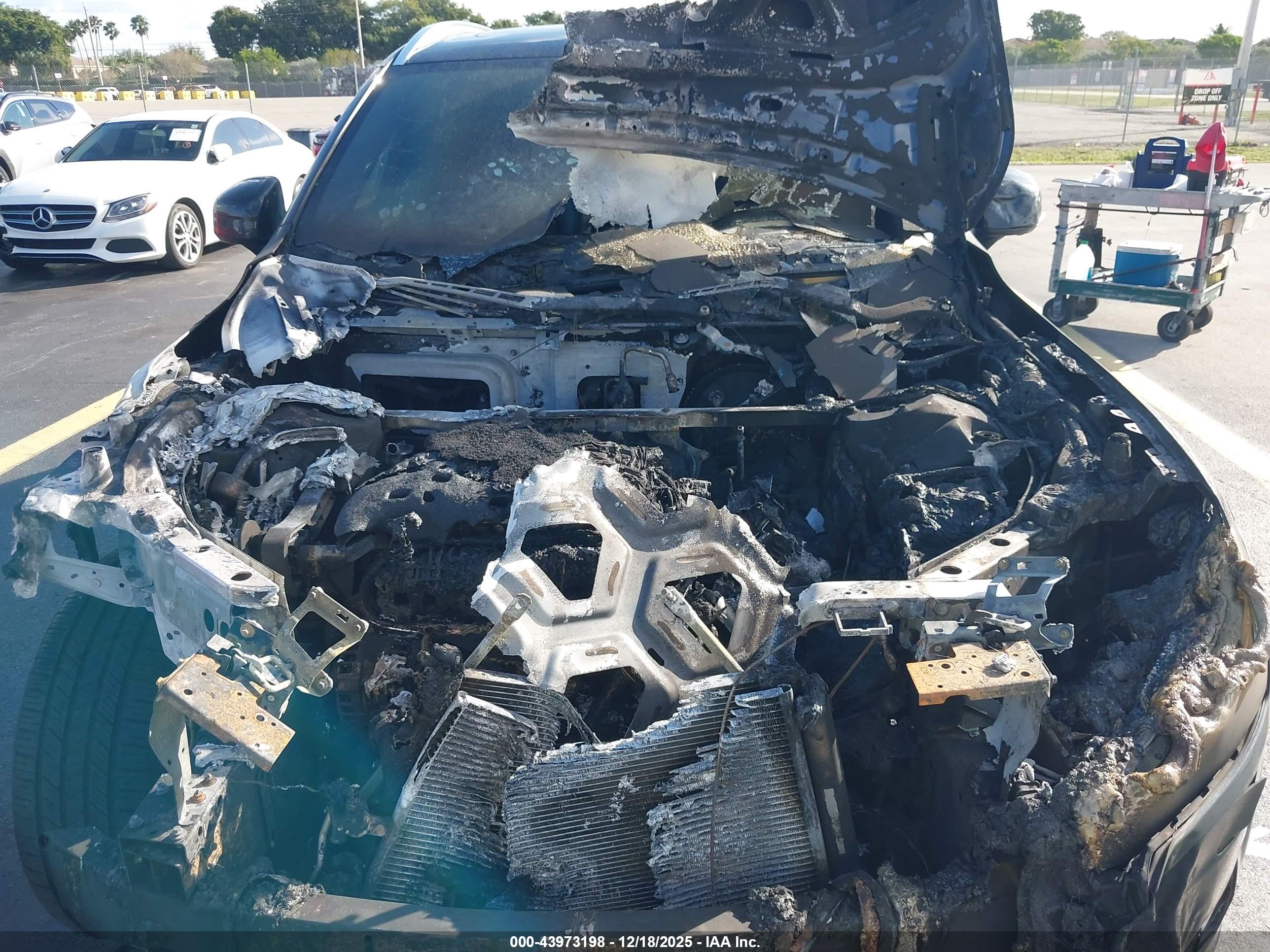 VOLVO XC90 image 10
