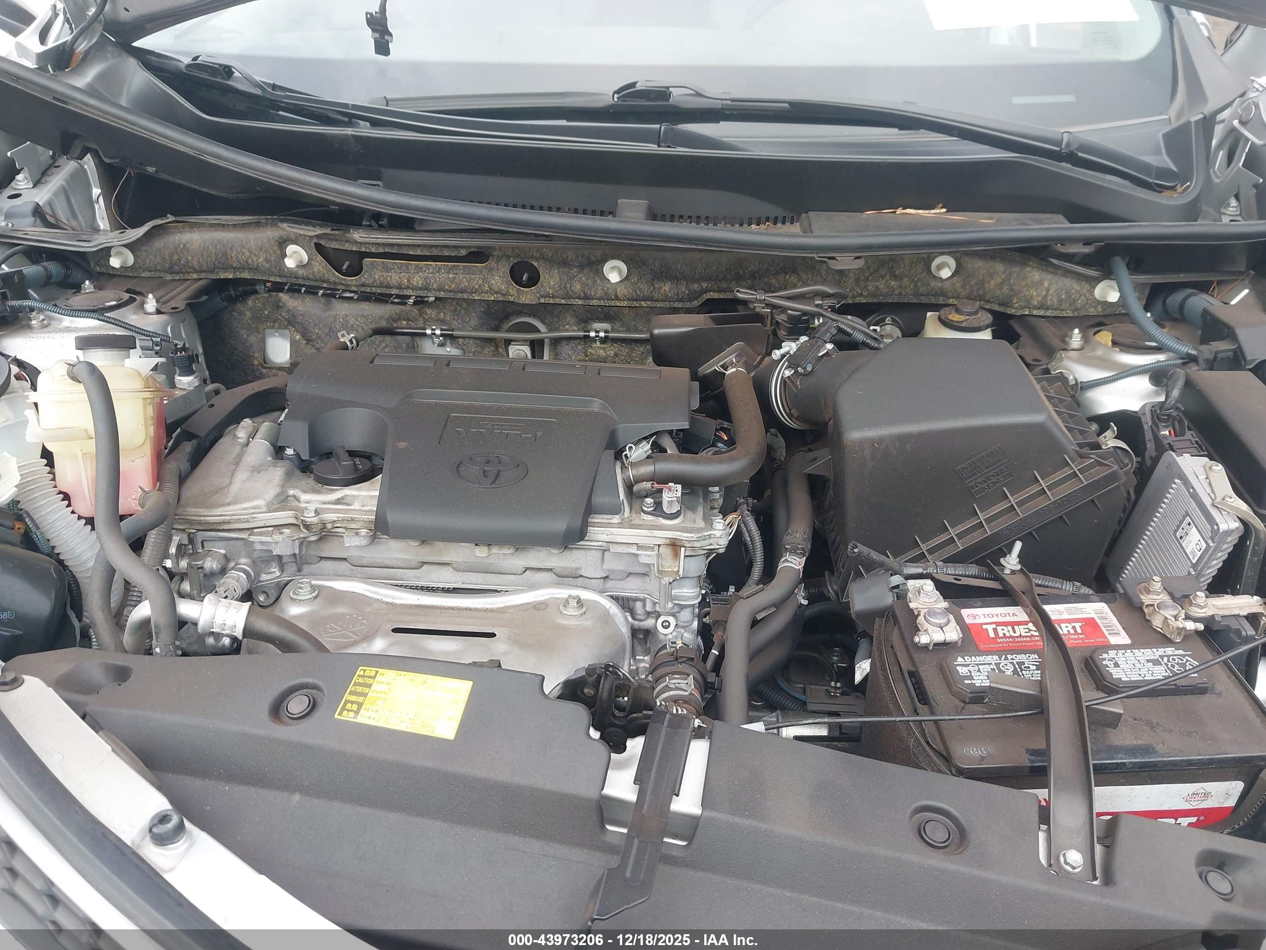 TOYOTA RAV4 image 10