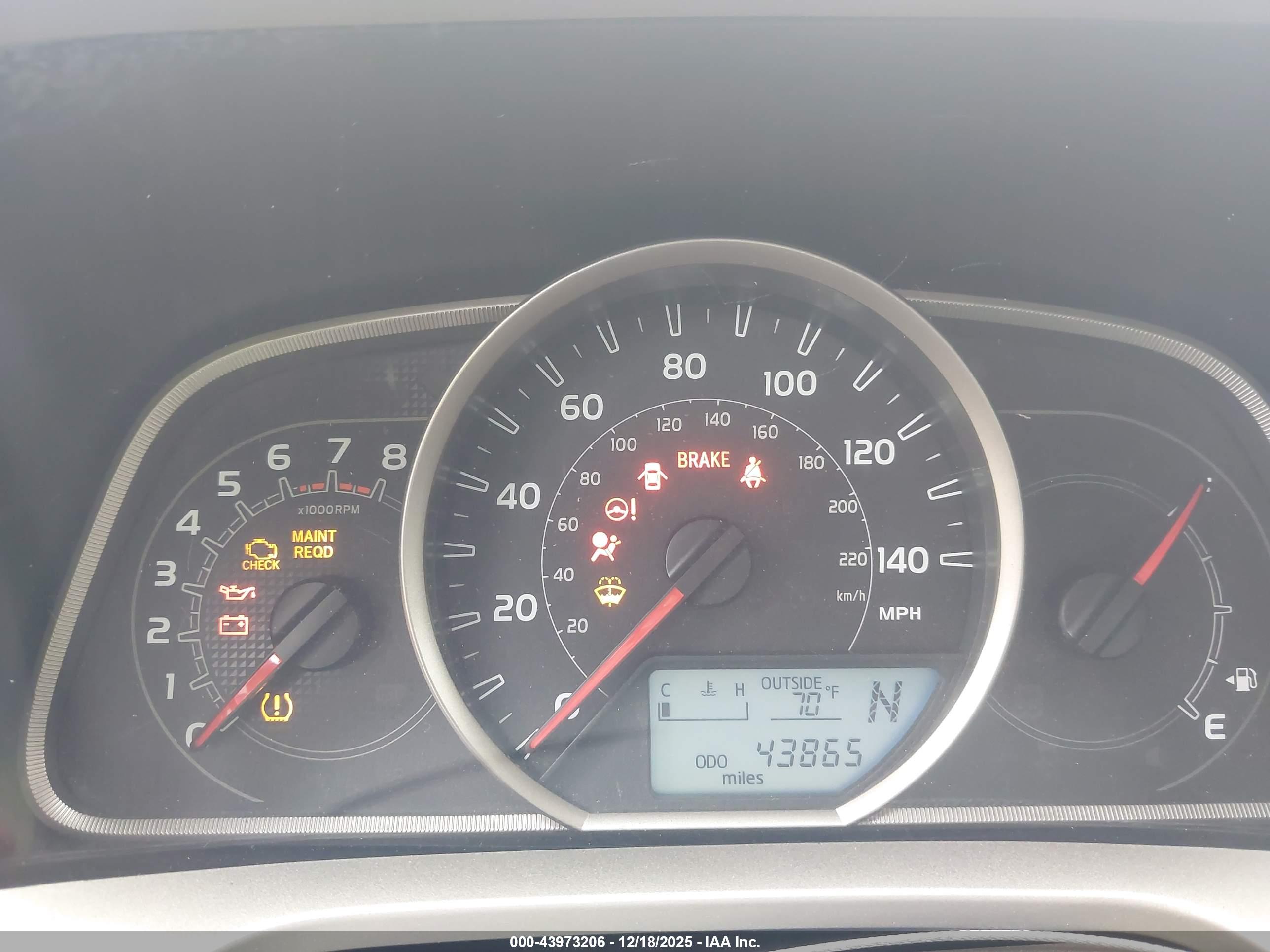 TOYOTA RAV4 image 7