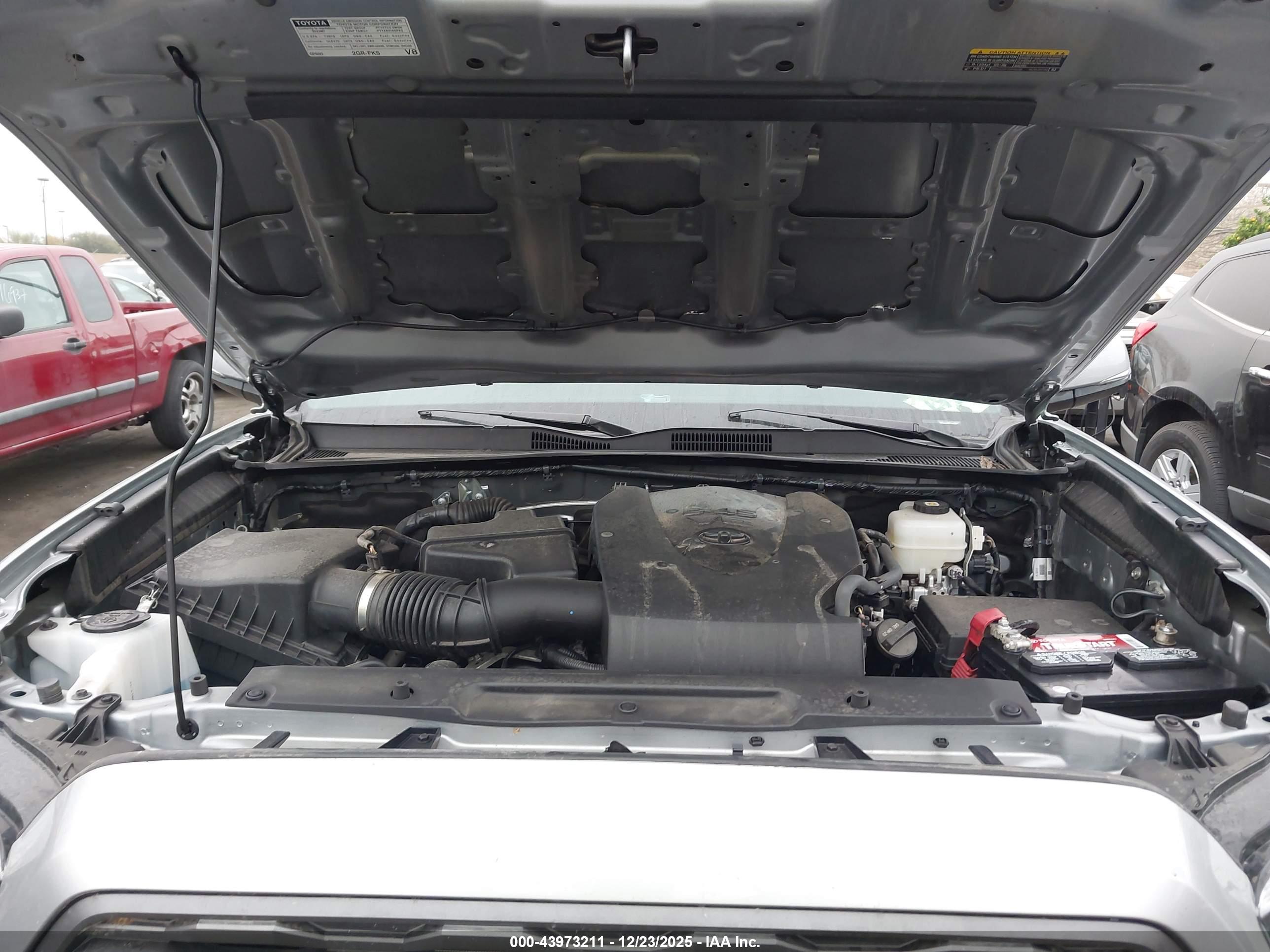 TOYOTA TACOMA image 10