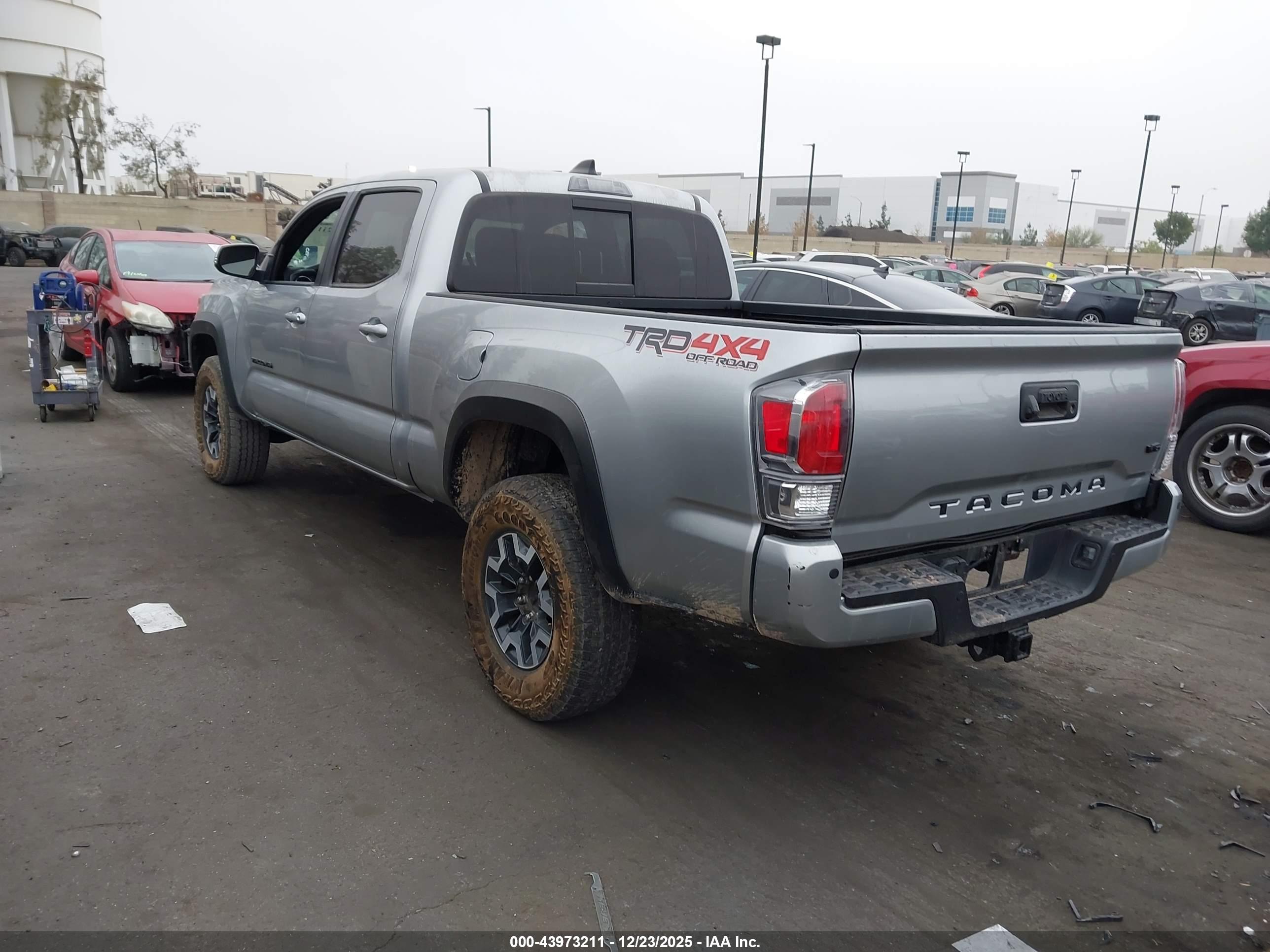 TOYOTA TACOMA image 3
