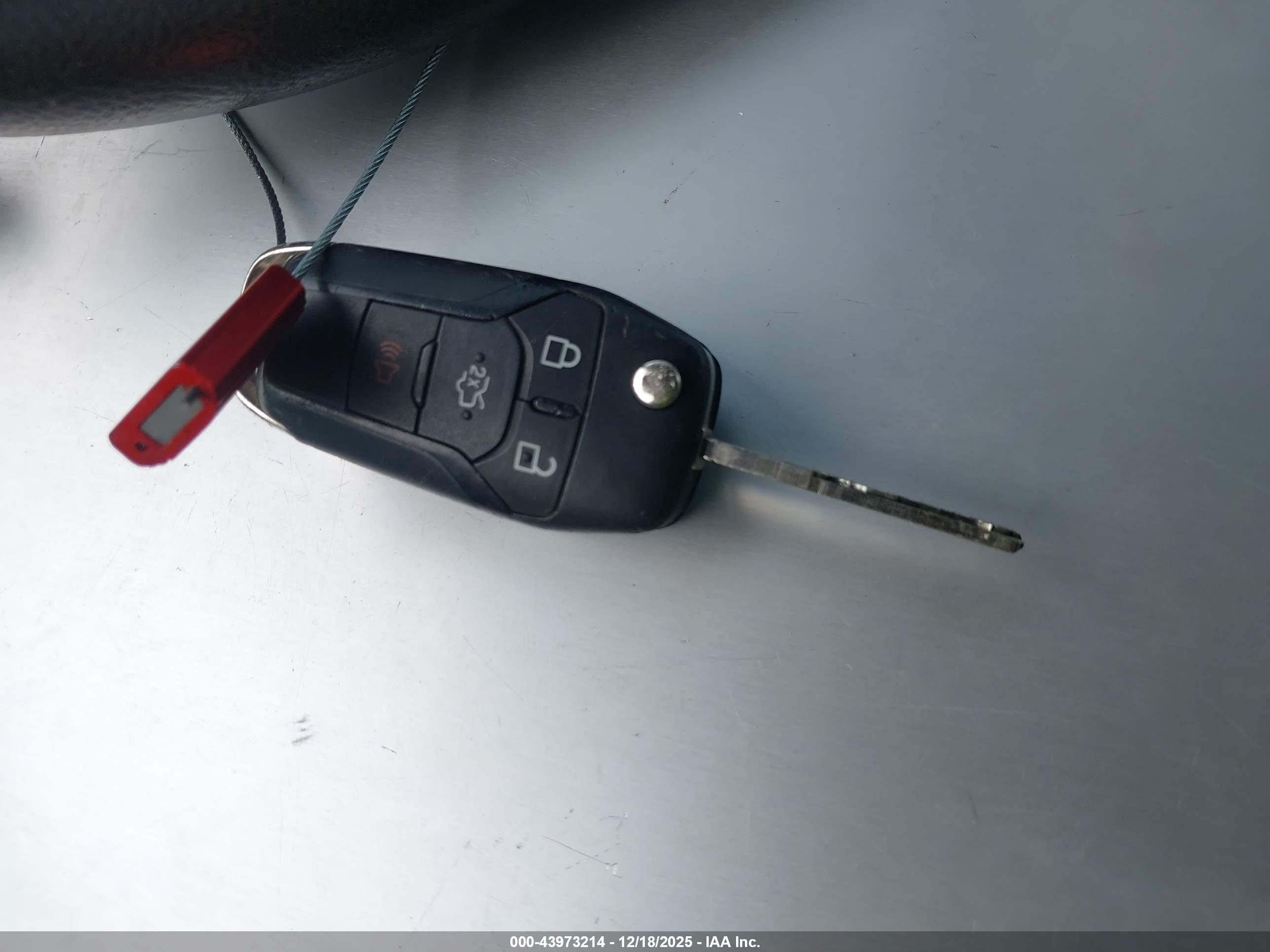 FORD FUSION image 11