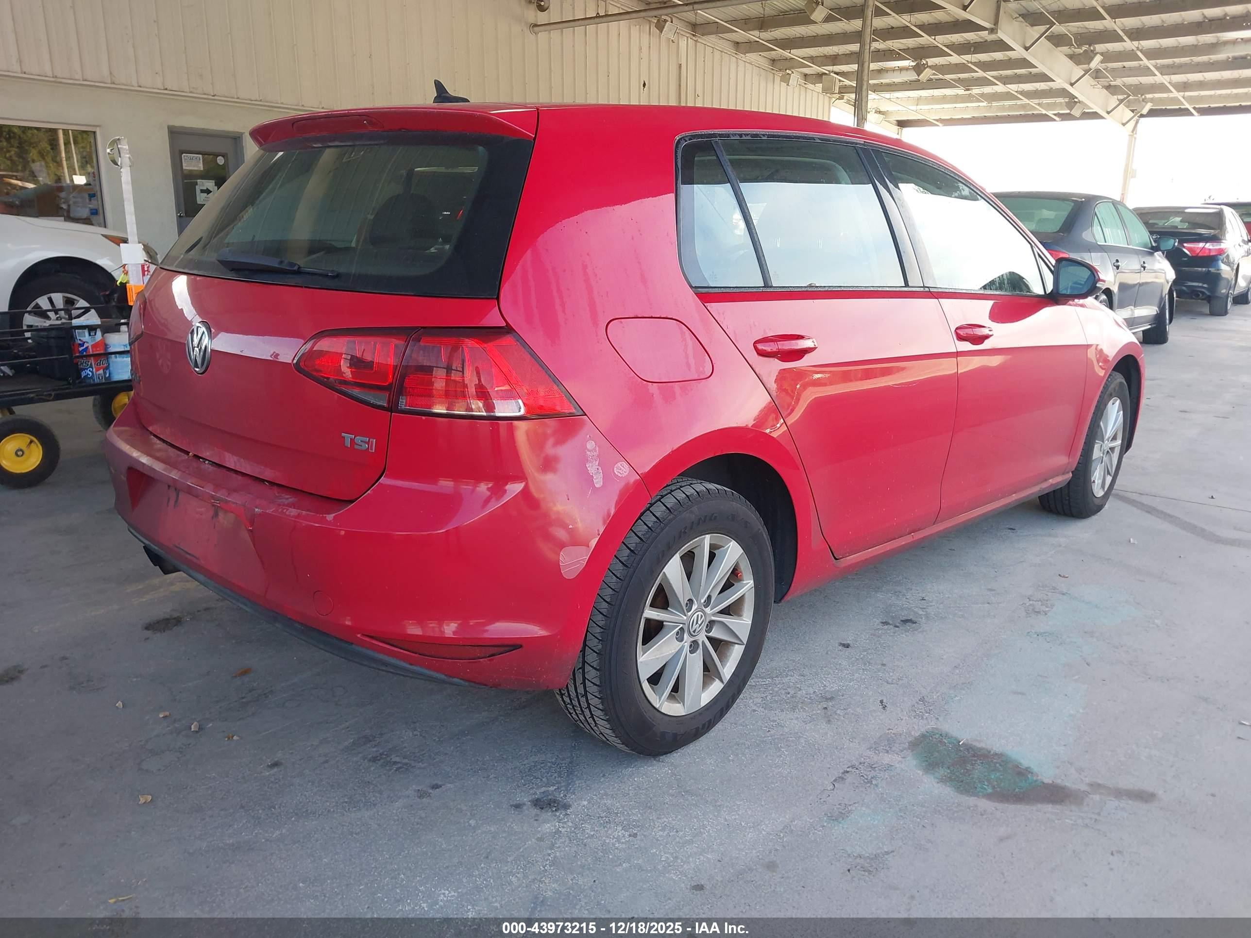 VOLKSWAGEN GOLF image 4