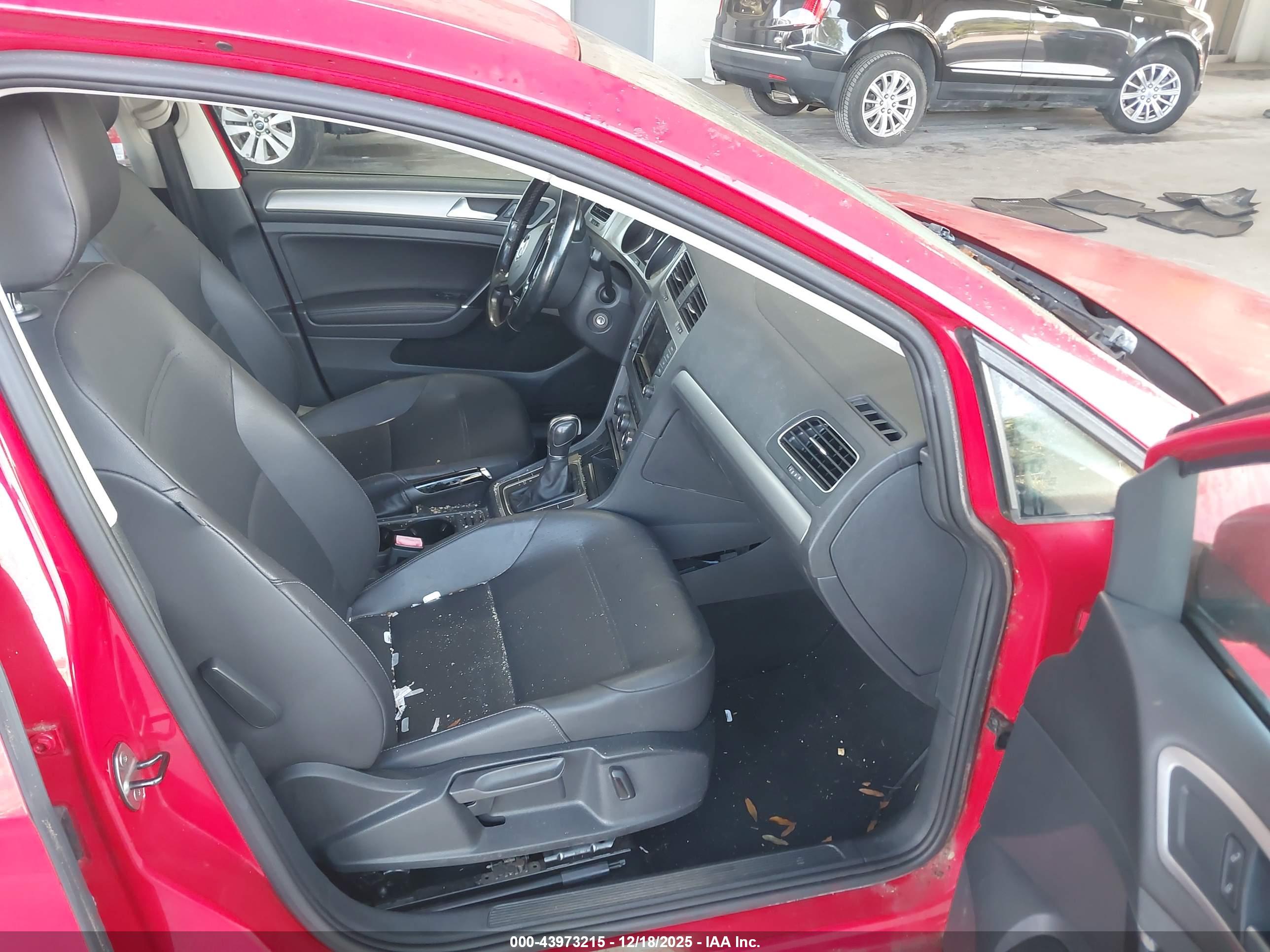 VOLKSWAGEN GOLF image 5