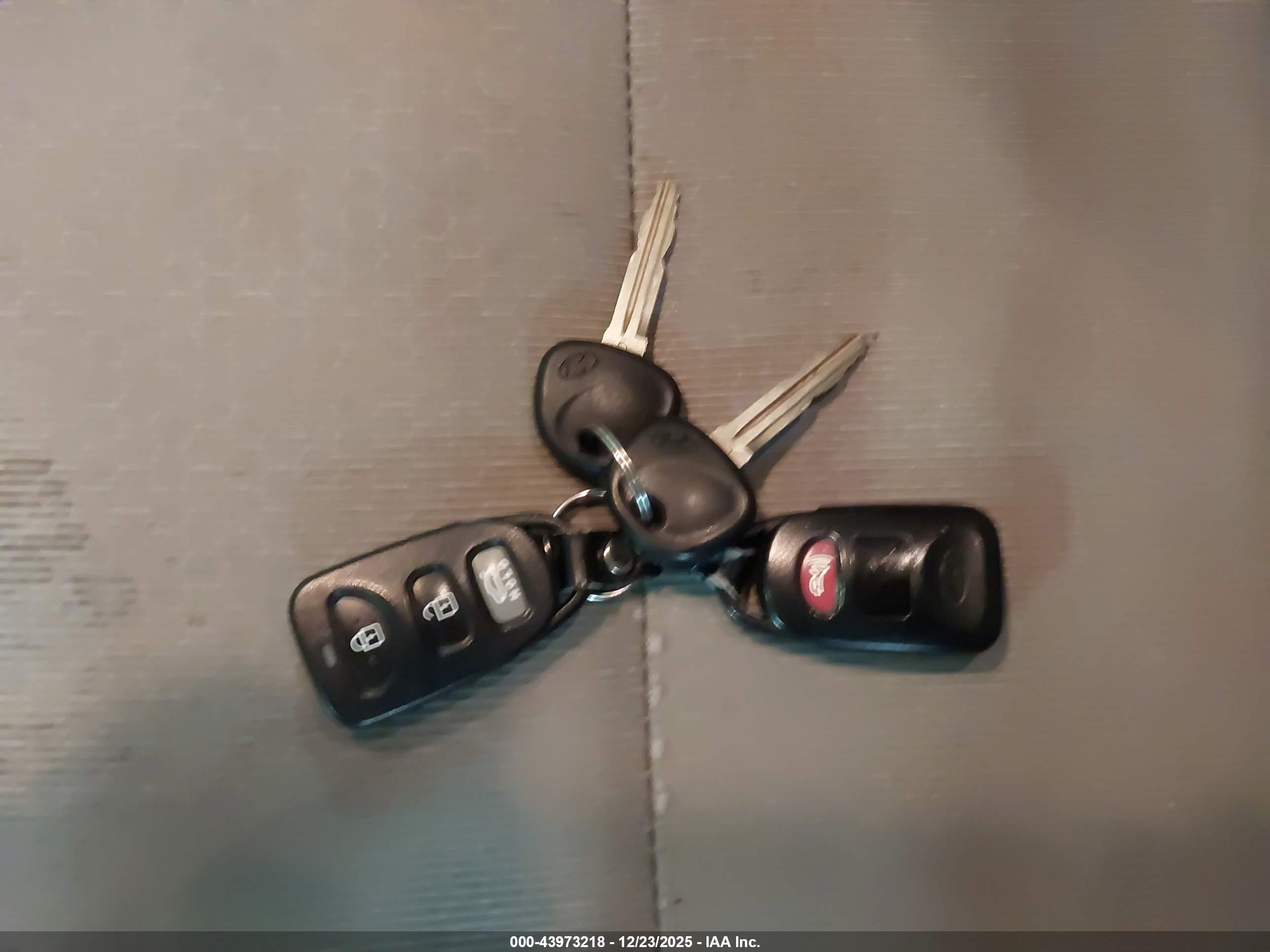 HYUNDAI ELANTRA image 11