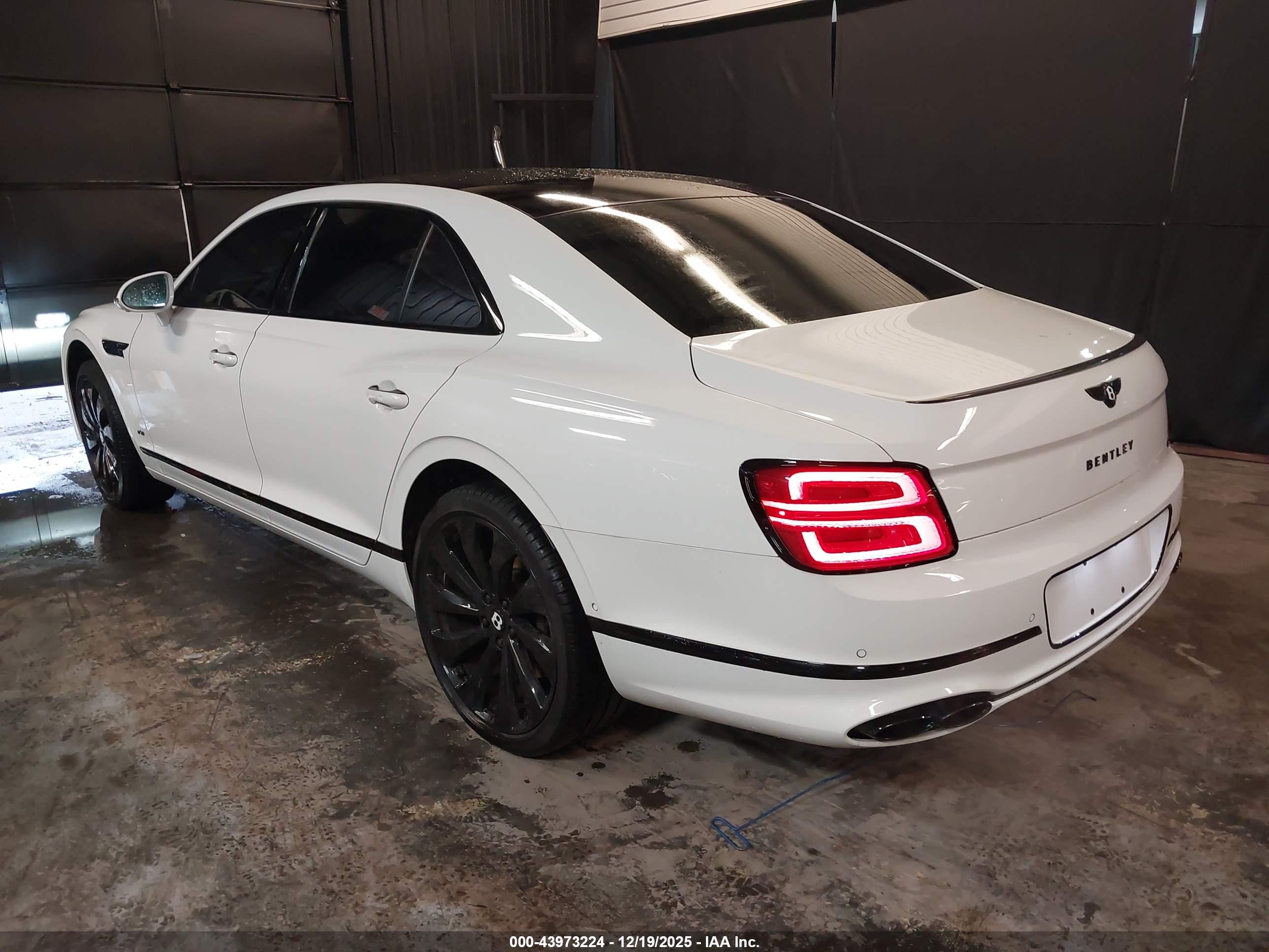 BENTLEY FLYING image 3