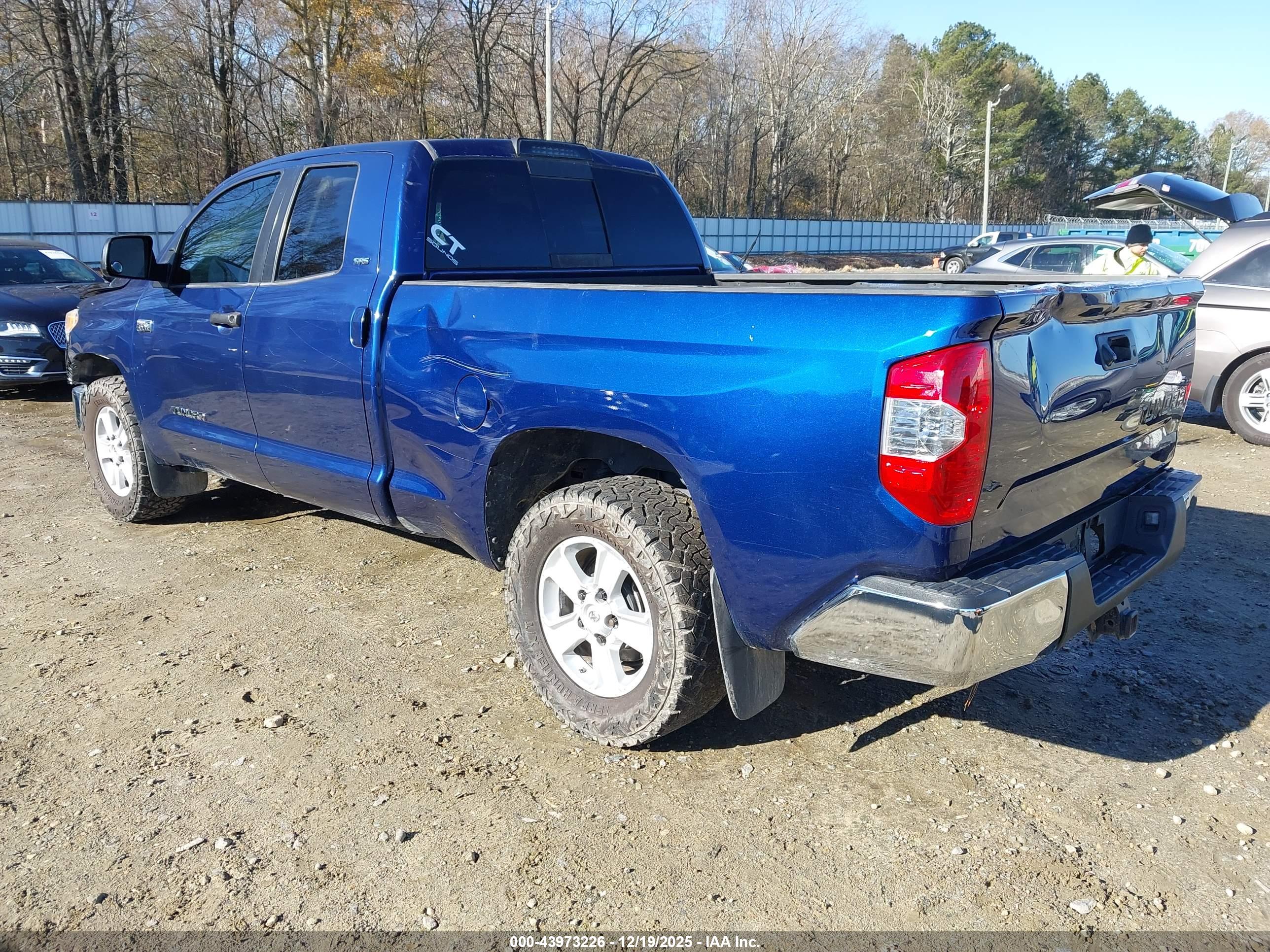 TOYOTA TUNDRA image 3