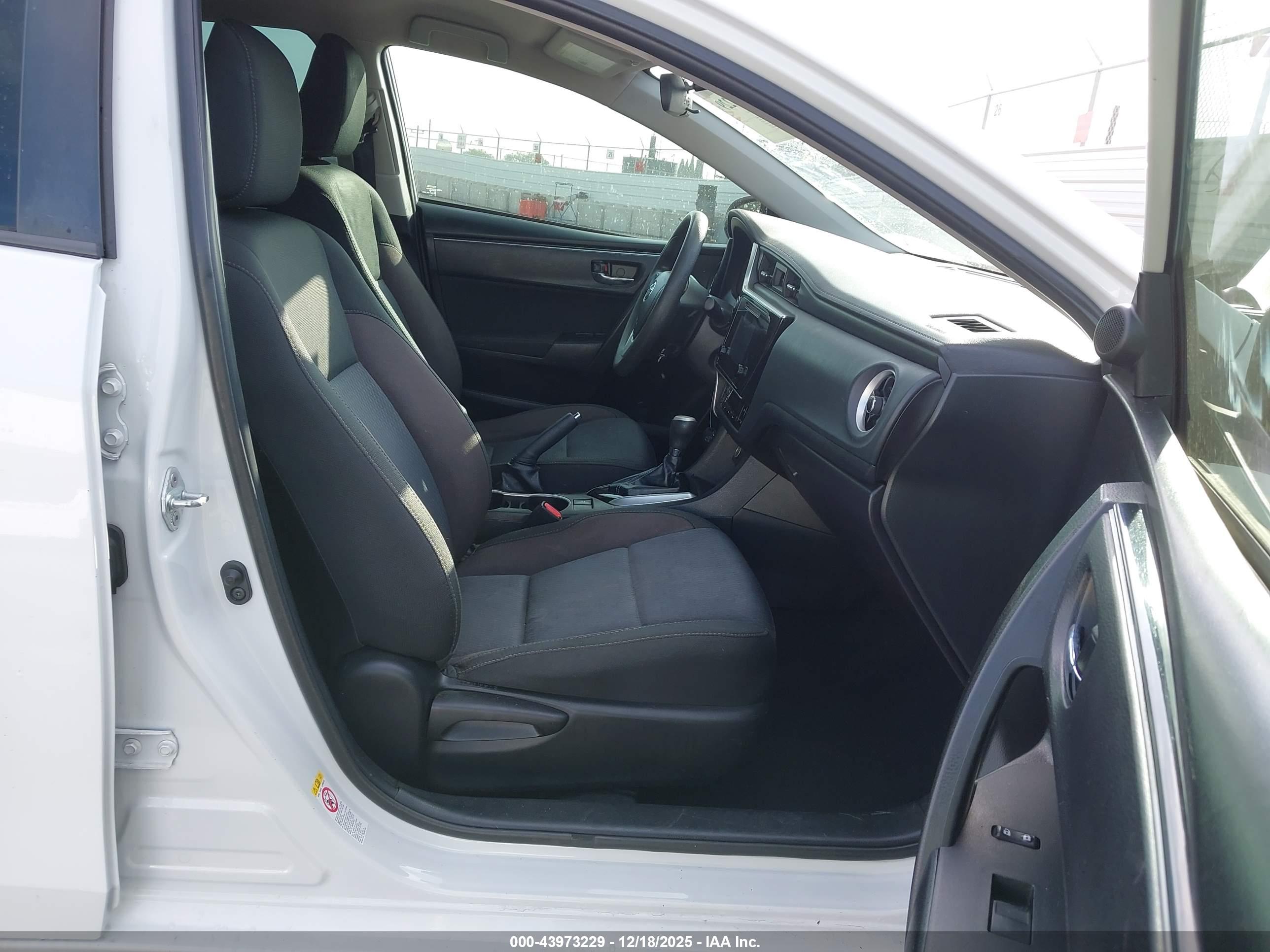 TOYOTA COROLLA image 5