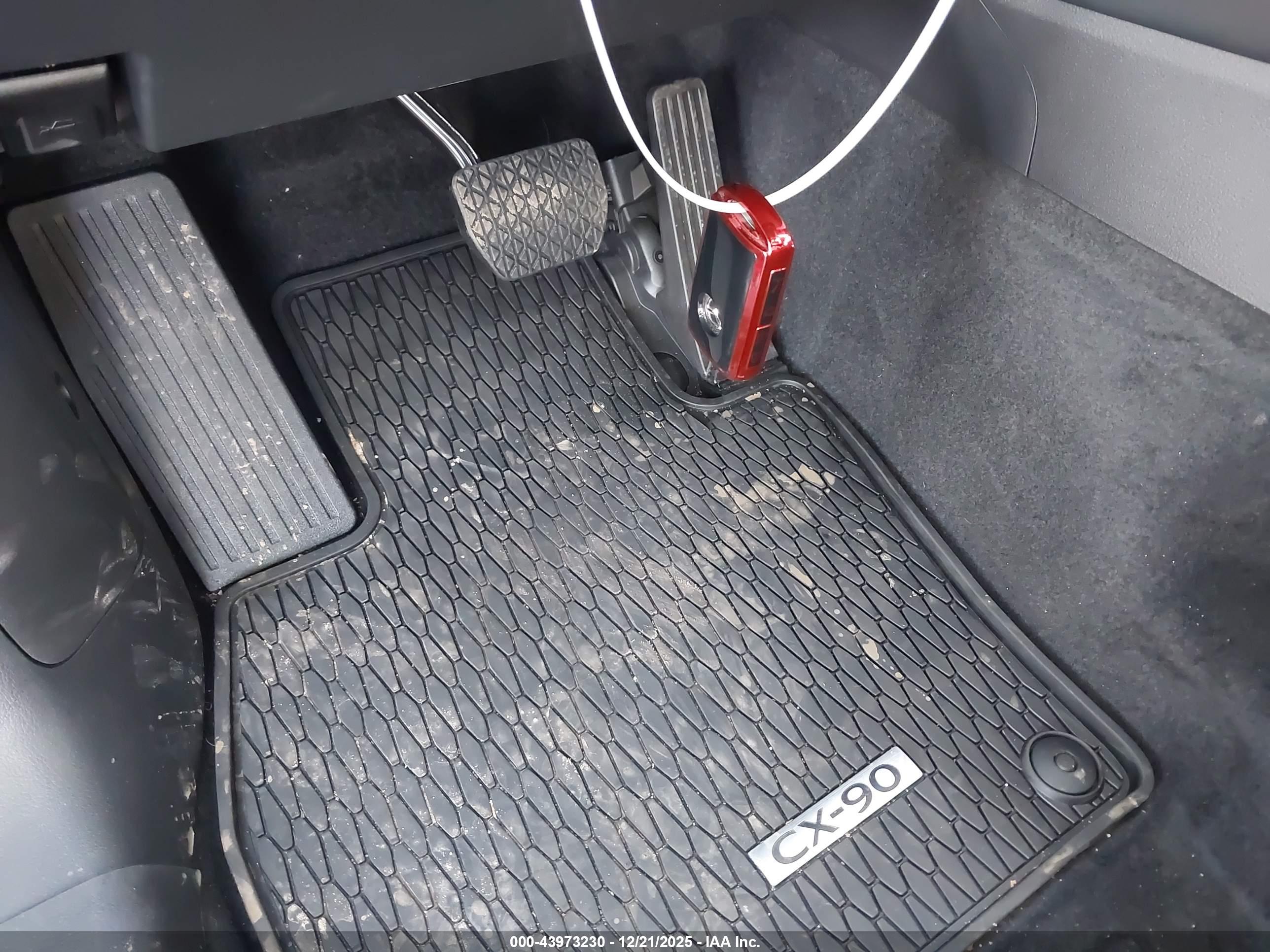 MAZDA CX-90 image 11