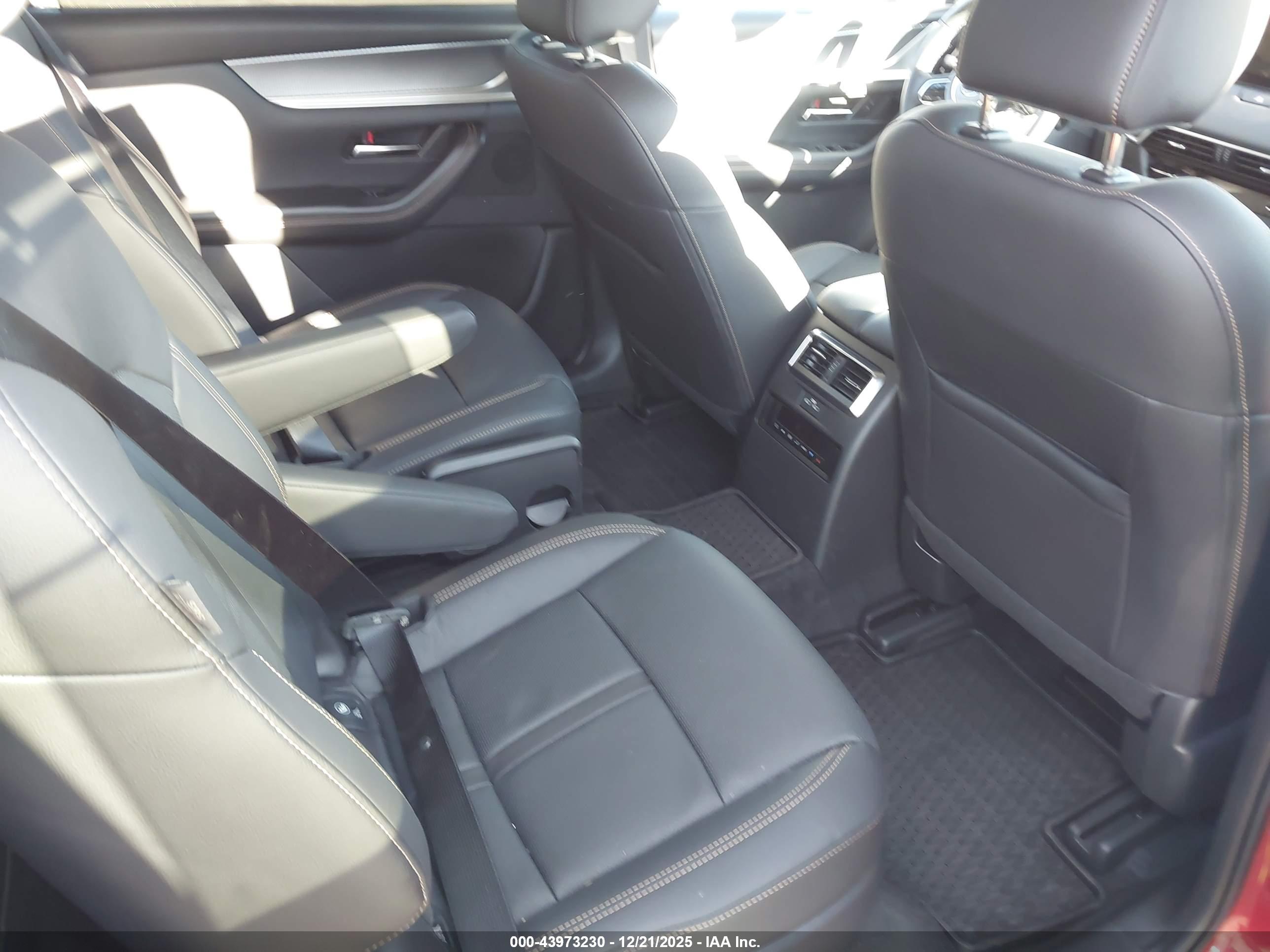MAZDA CX-90 image 8