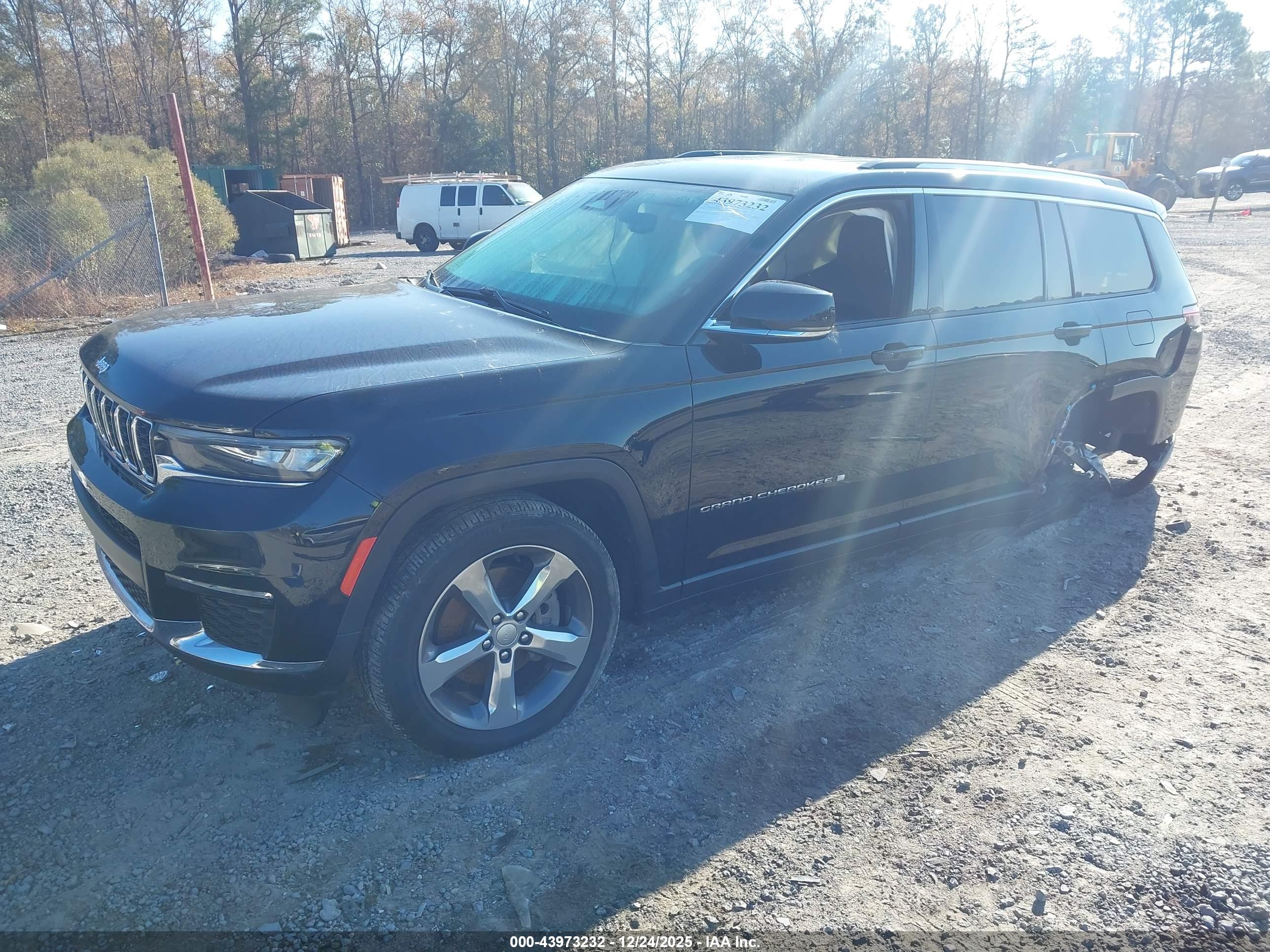 JEEP GRAND image 2