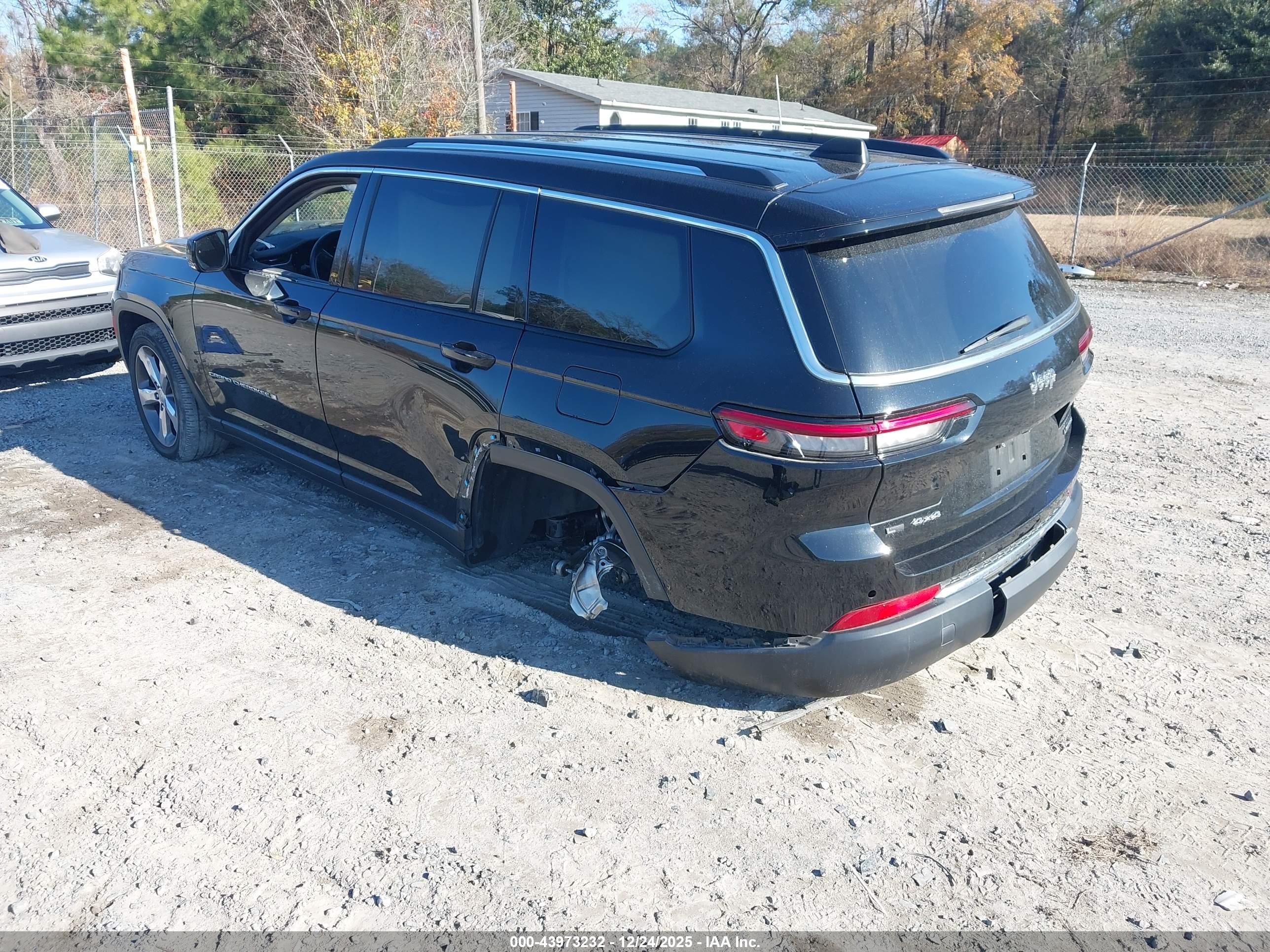 JEEP GRAND image 3