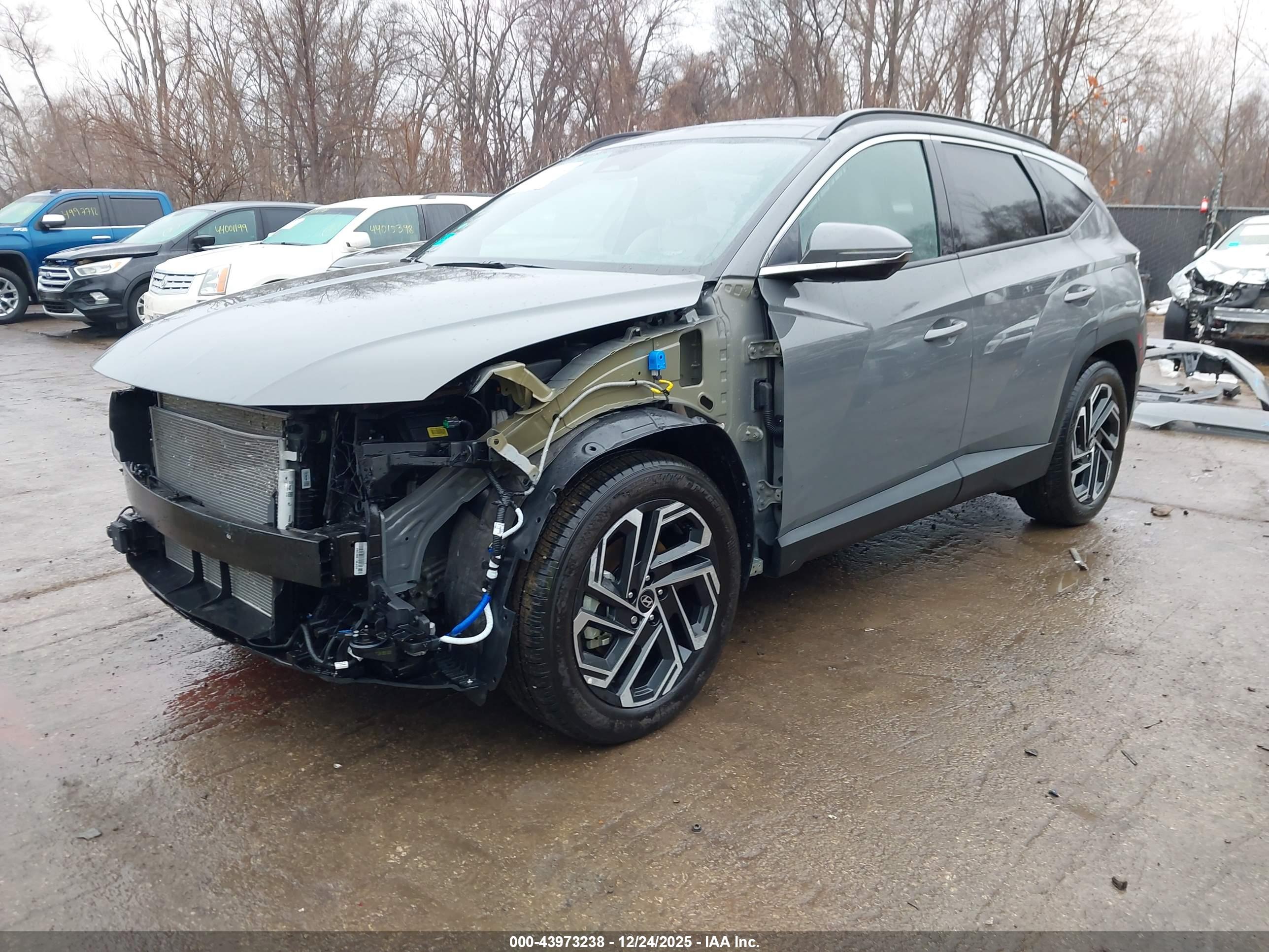 HYUNDAI TUCSON image 2