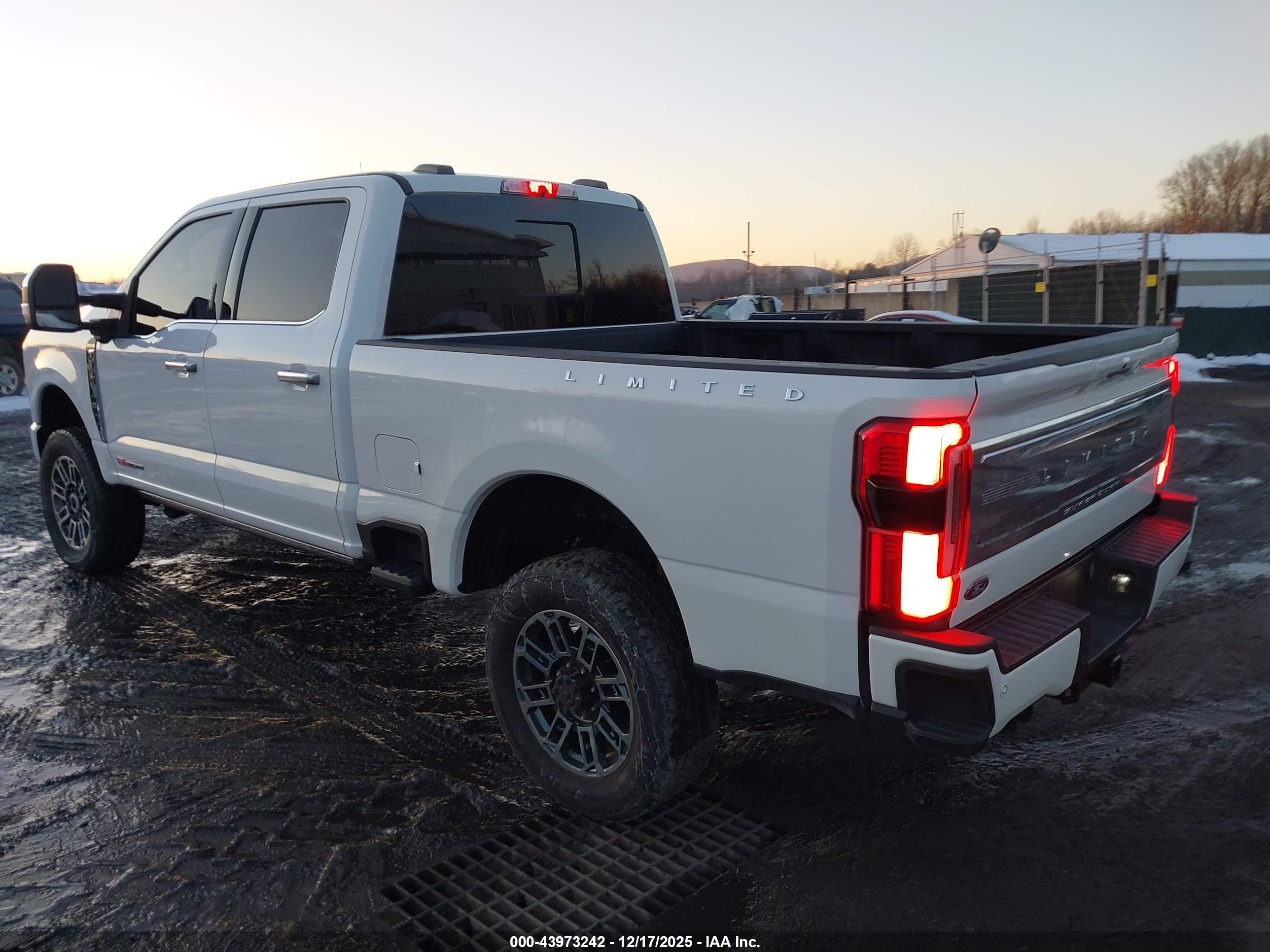 FORD F-350 image 3